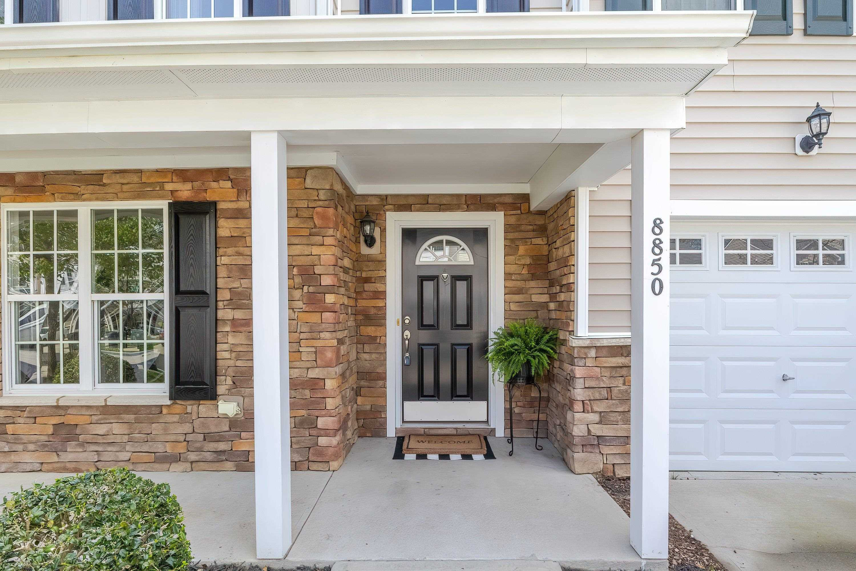 8850 Thornton Town Place Property Photo 1