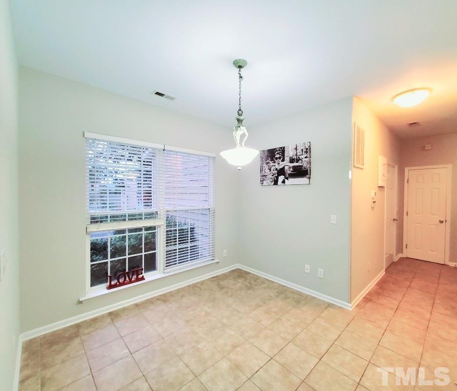 5520 Creekdale Circle Property Photo 2
