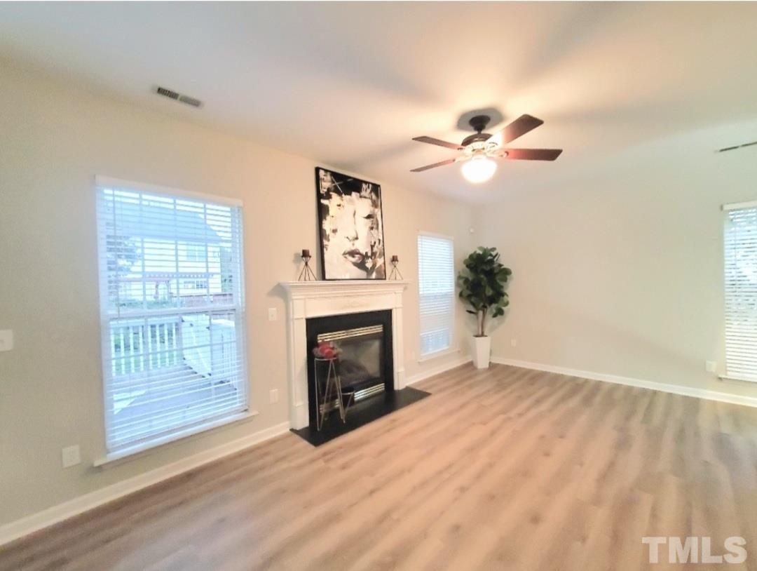 5520 Creekdale Circle Property Photo 4