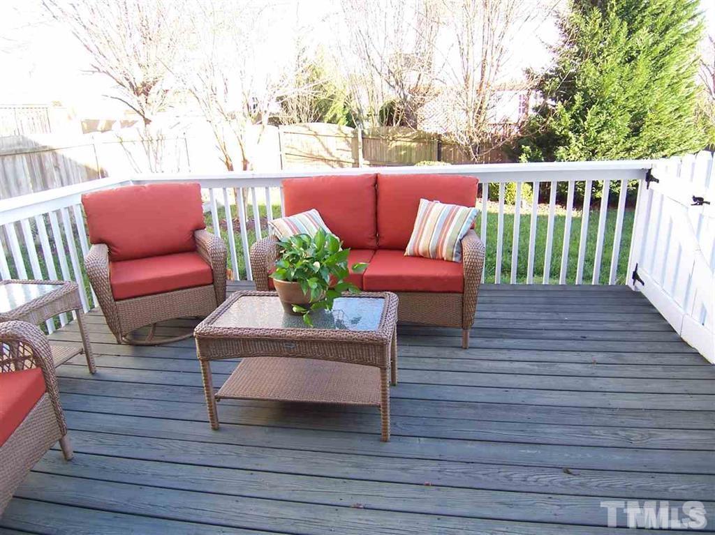 5520 Creekdale Circle Property Photo 8