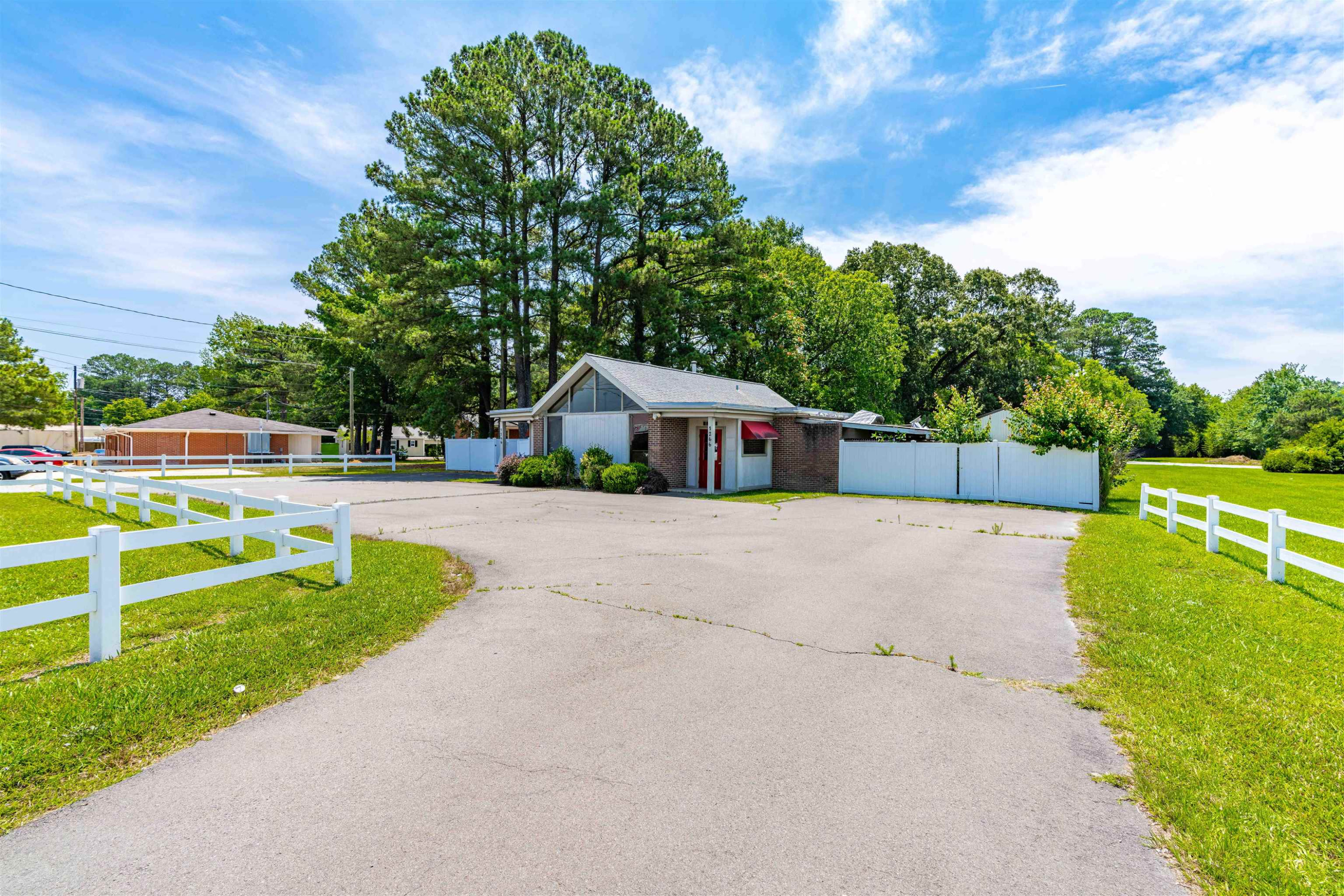 1266 N Brightleaf Boulevard Property Photo 6