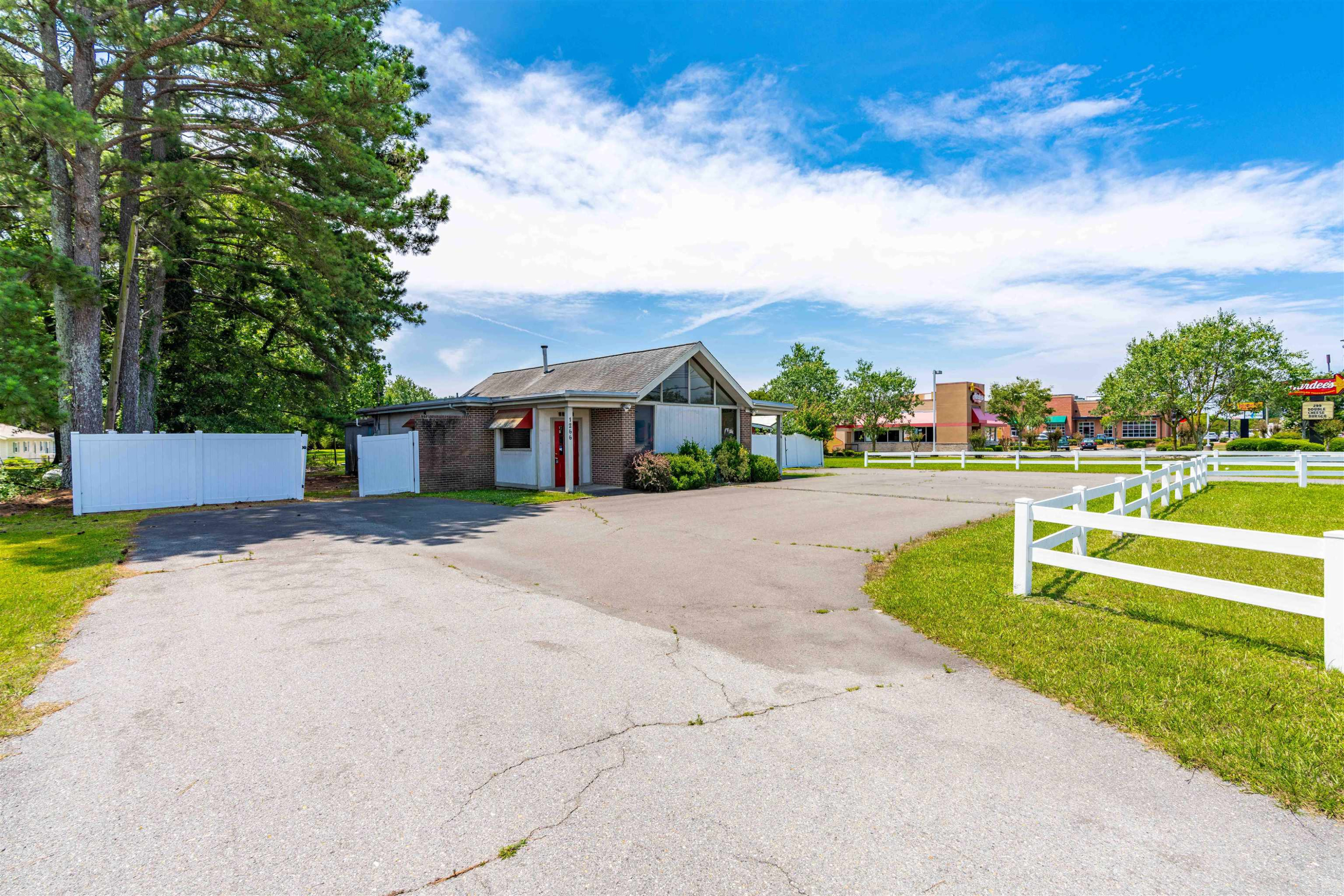 1266 N Brightleaf Boulevard Property Photo 8