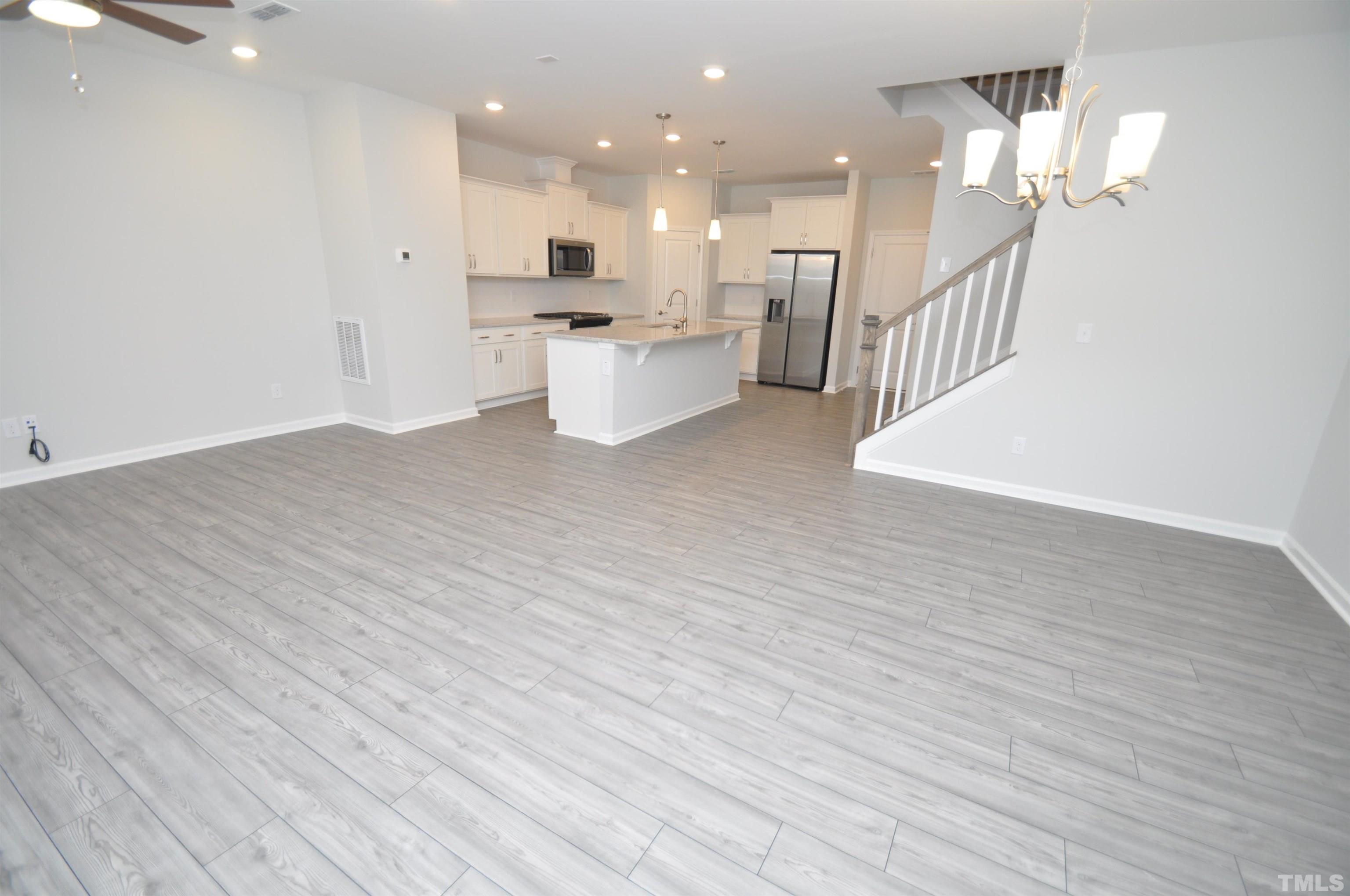 714 Silo Park Drive Property Photo 2