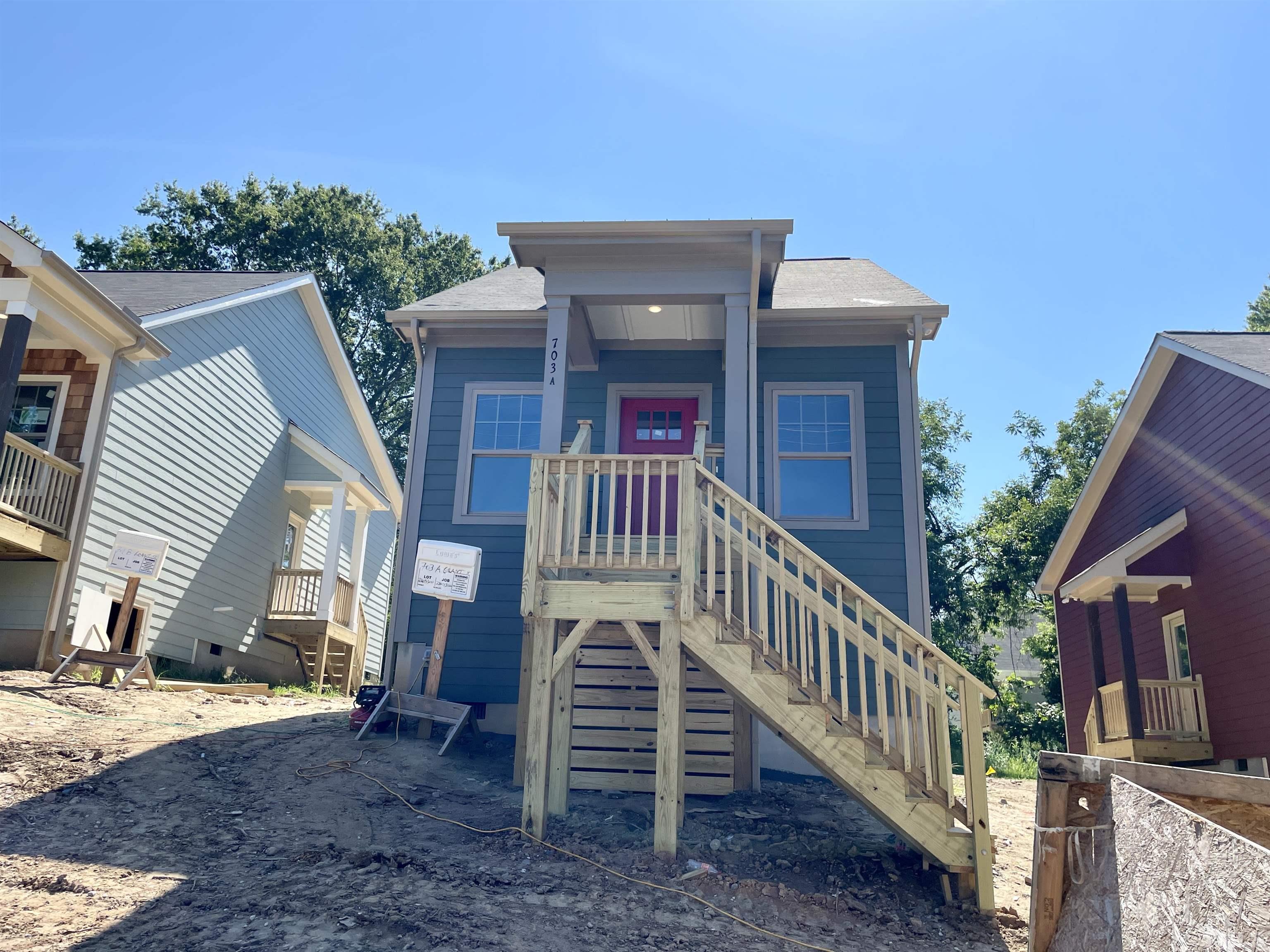 703a Grant Street Property Photo 1