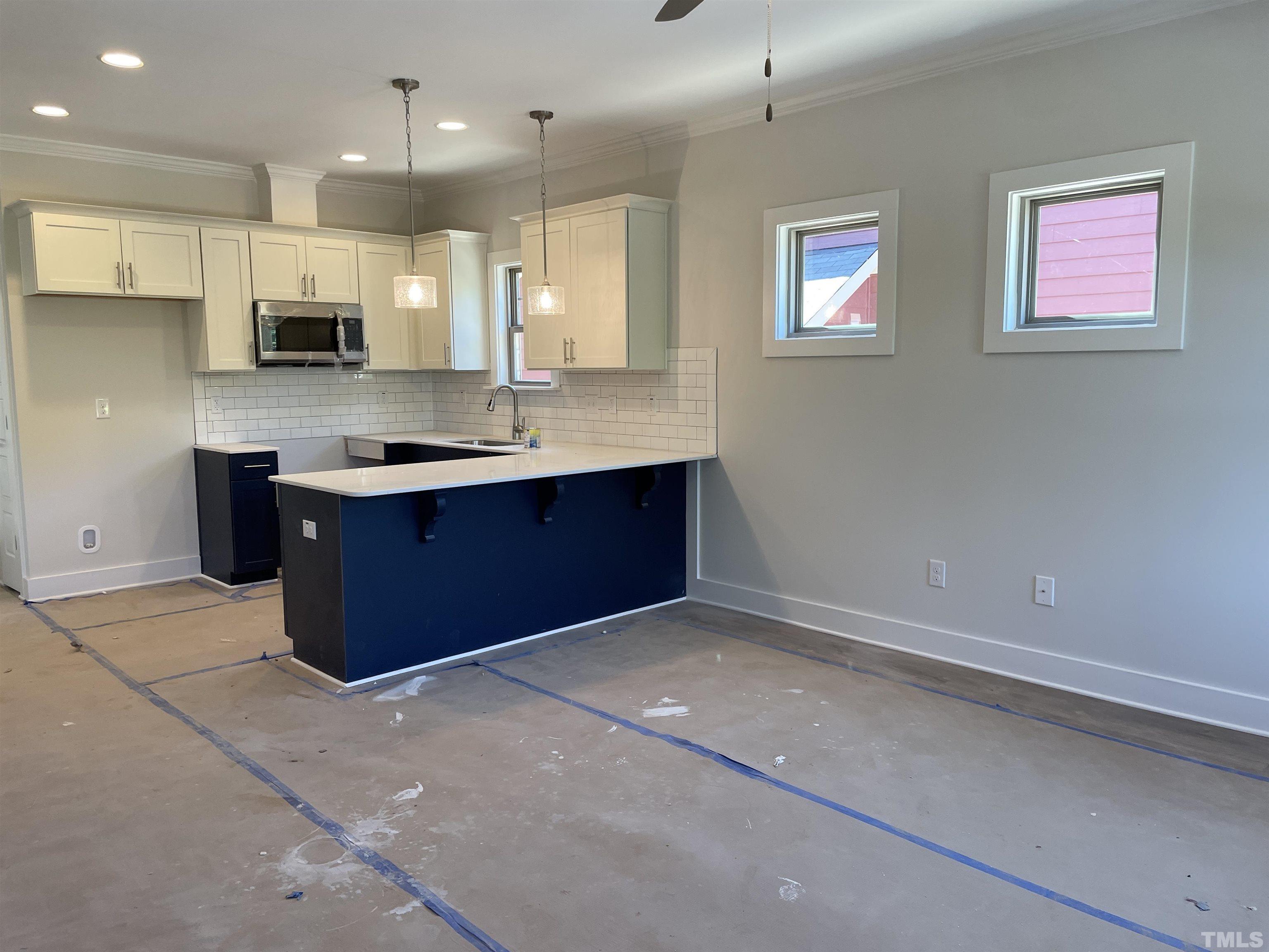 703a Grant Street Property Photo 4