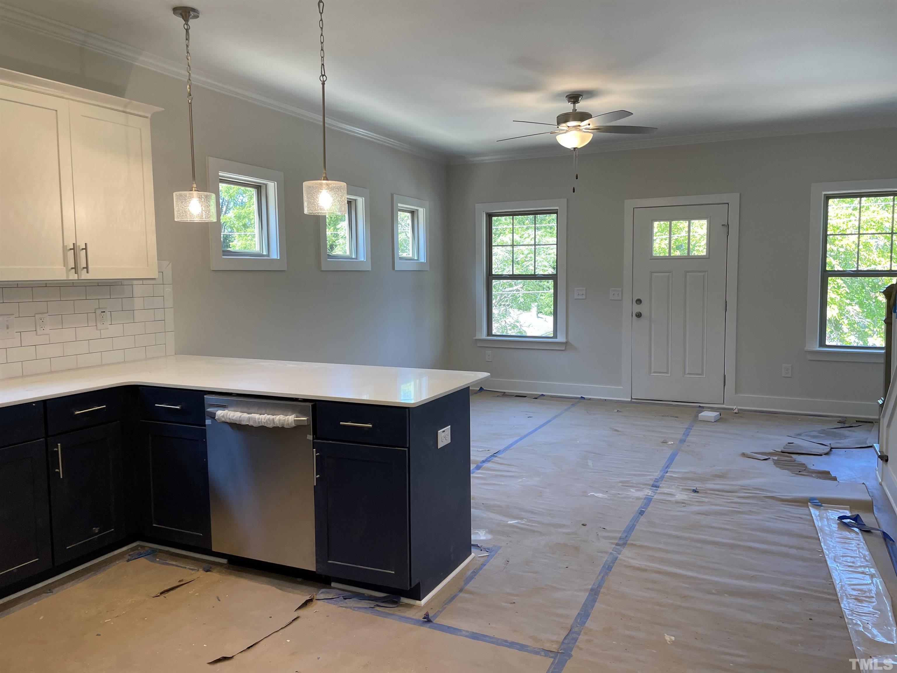 703a Grant Street Property Photo 10