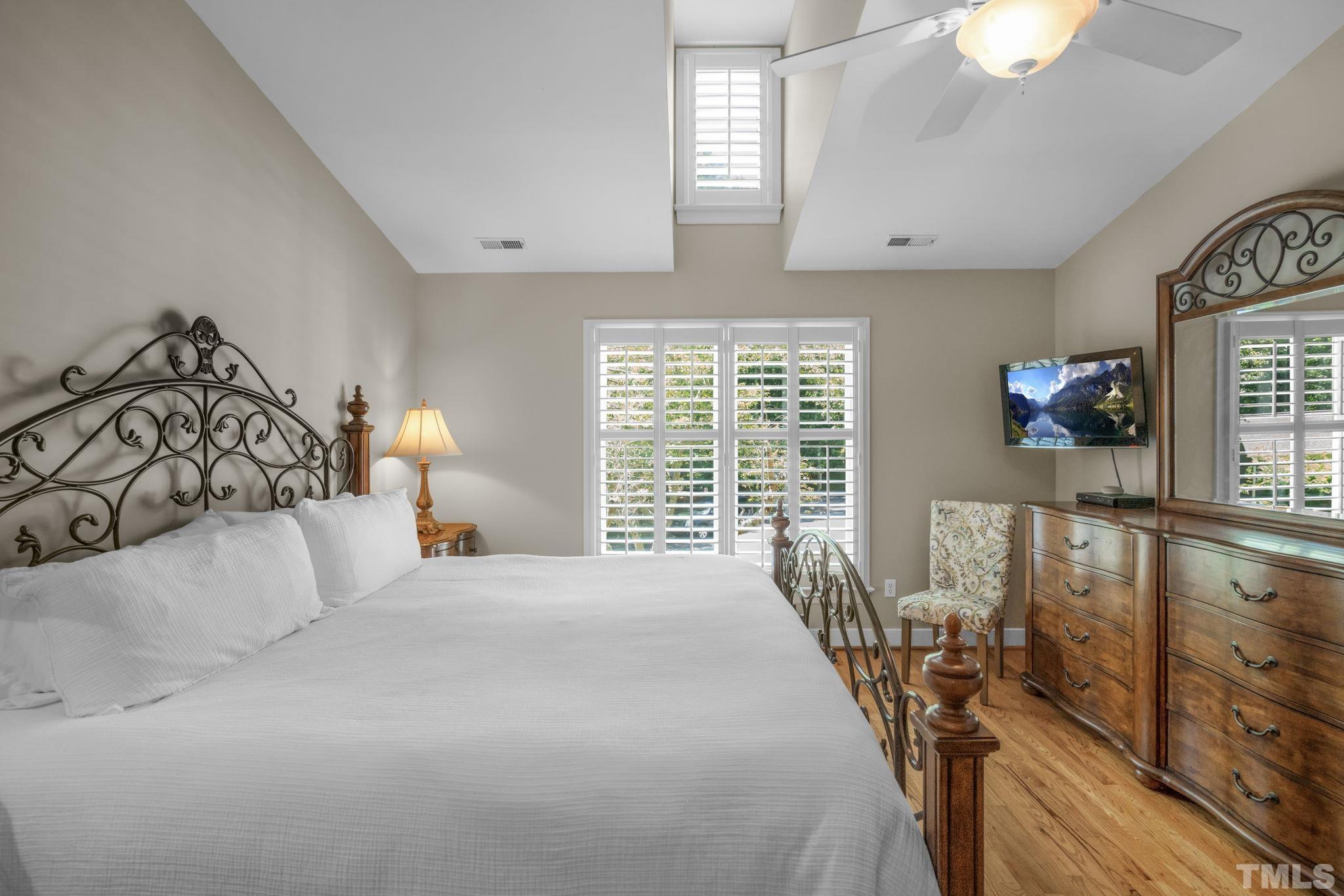 100 Haverstock Court Property Photo 21