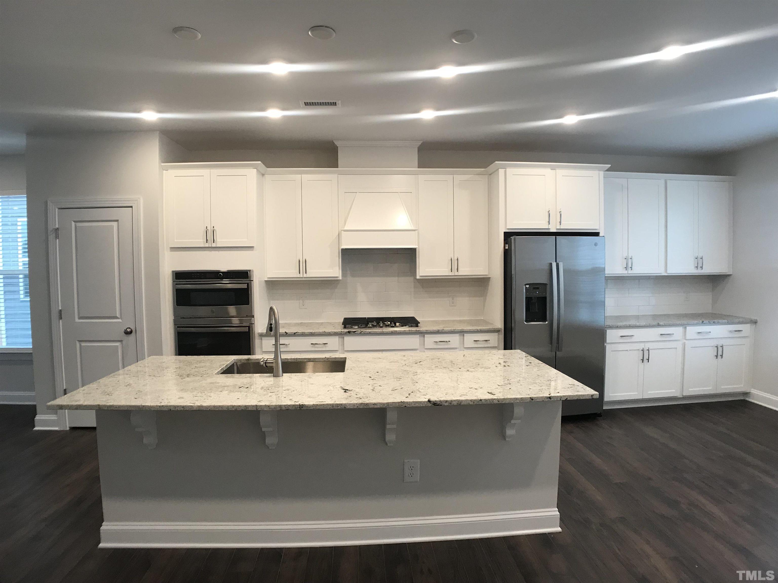 1020 Falling Rock Place Property Photo 3