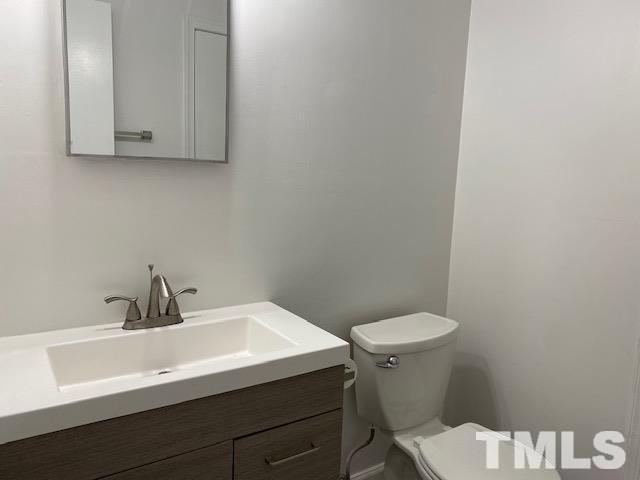 7301 Barberry Ct Property Photo 4