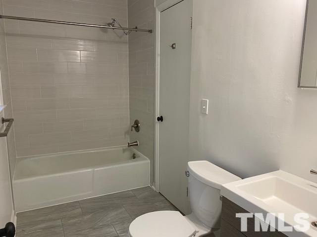 7301 Barberry Ct Property Photo 5