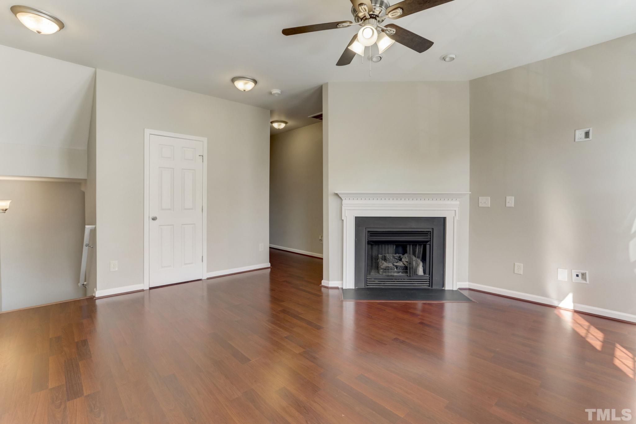 650 Ganyard Farm Way # 18 Property Photo 2
