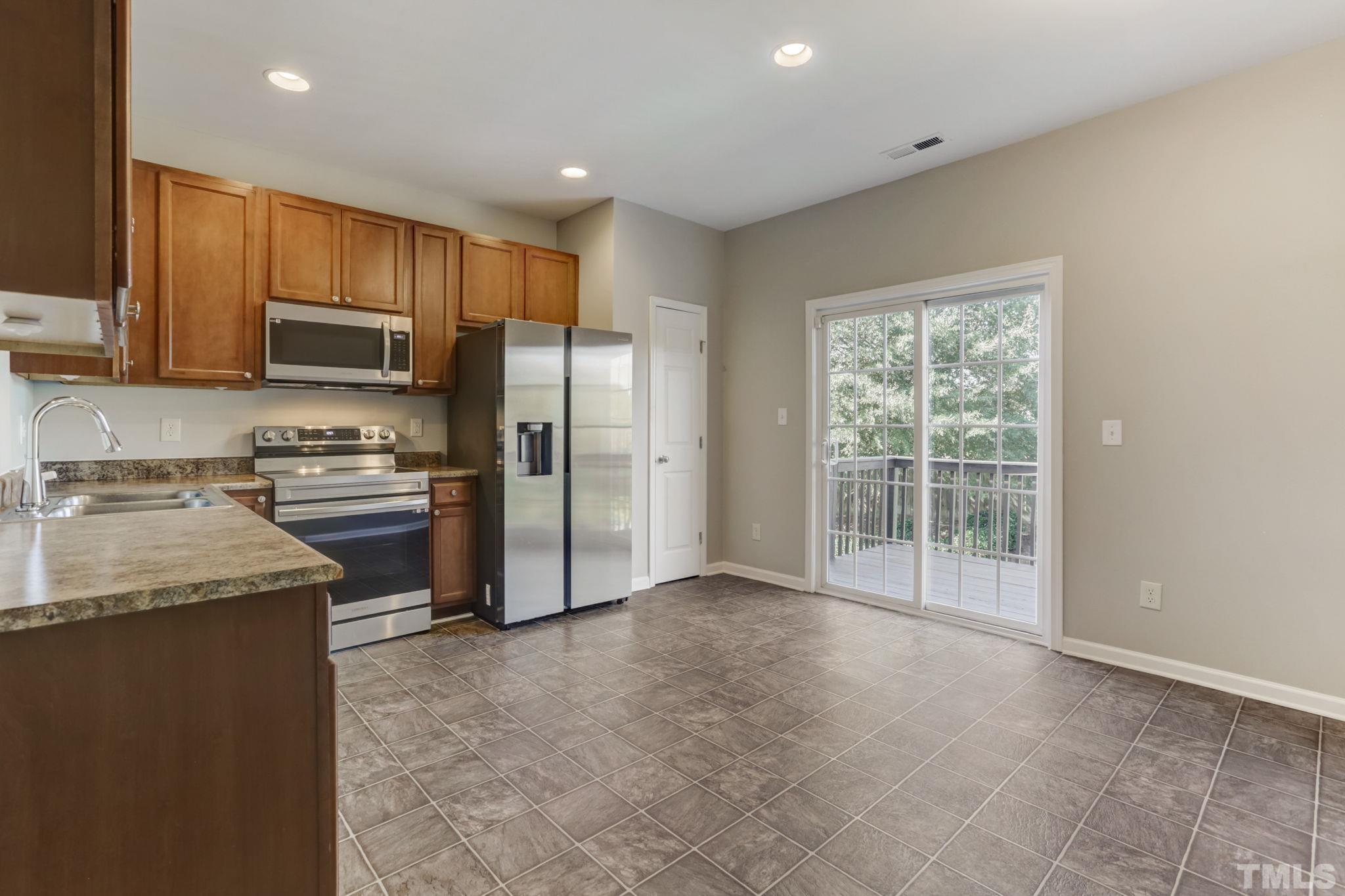 650 Ganyard Farm Way # 18 Property Photo 6