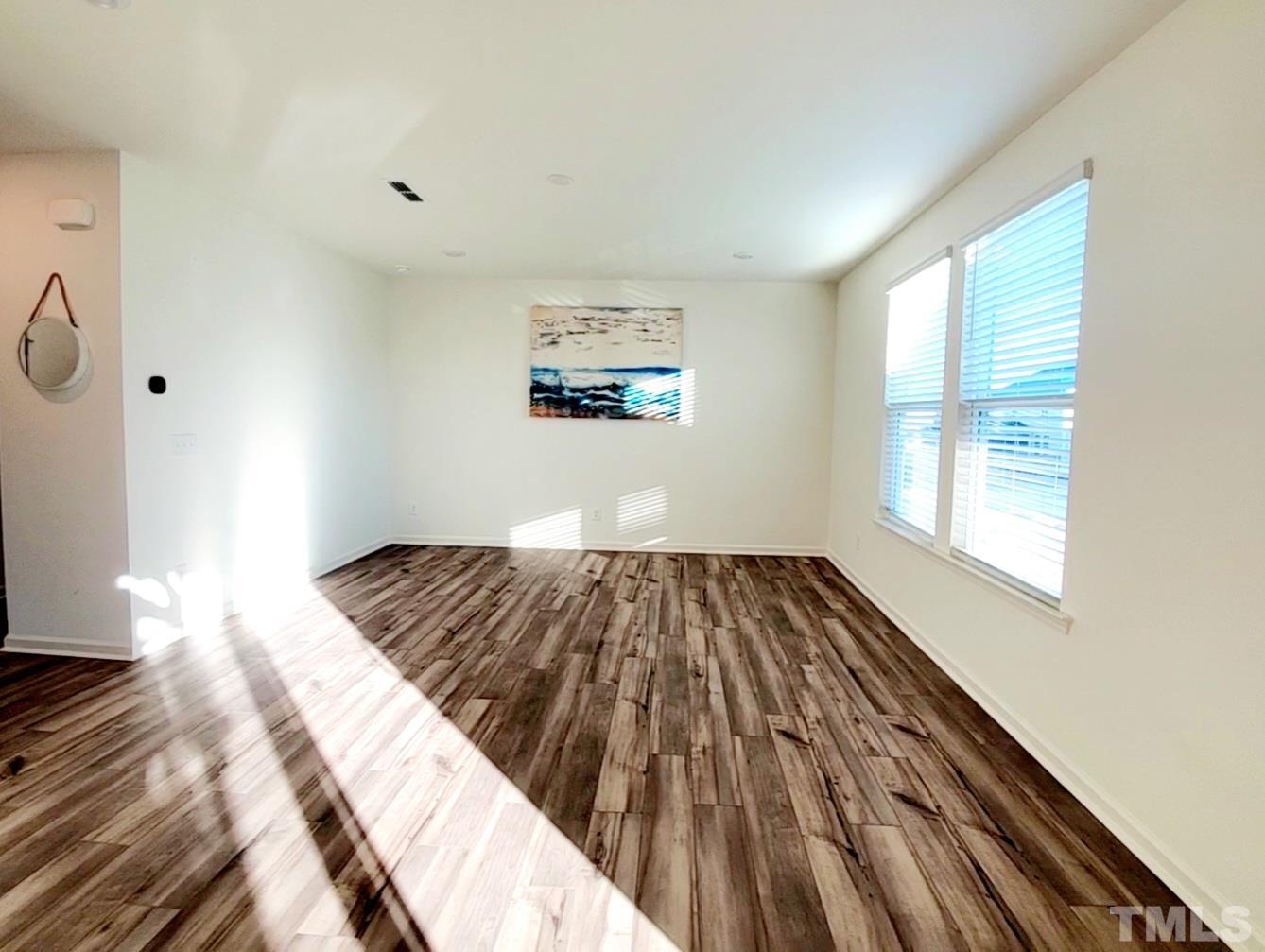 836 Emmer Street Property Photo 3