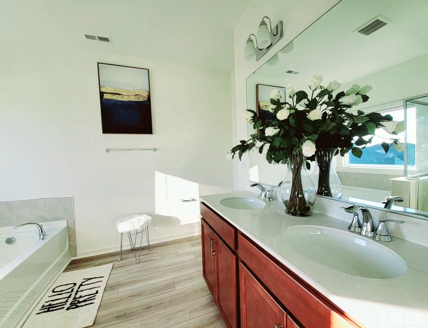 836 Emmer Street Property Photo 6