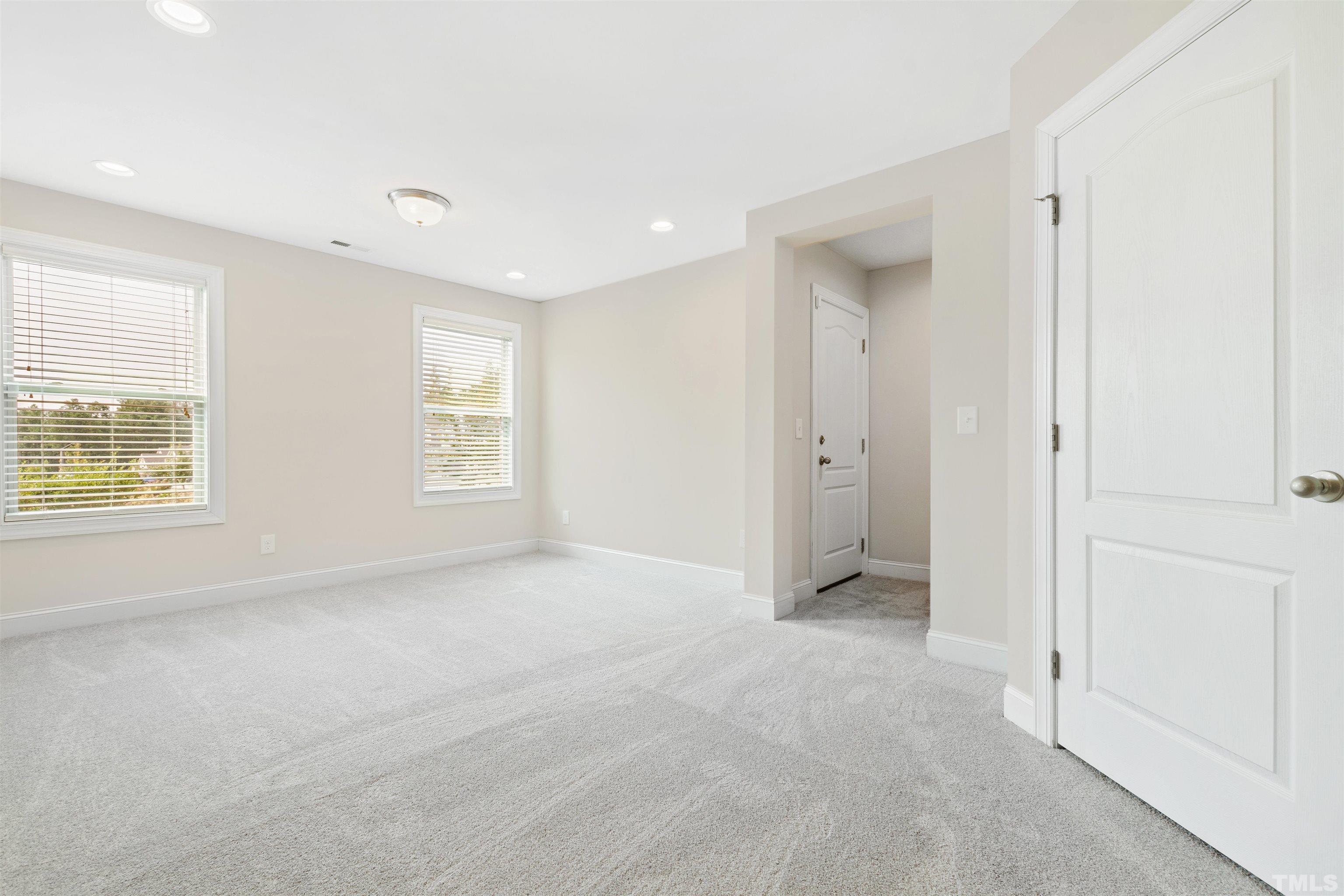 223 Alamosa Place Property Photo 26
