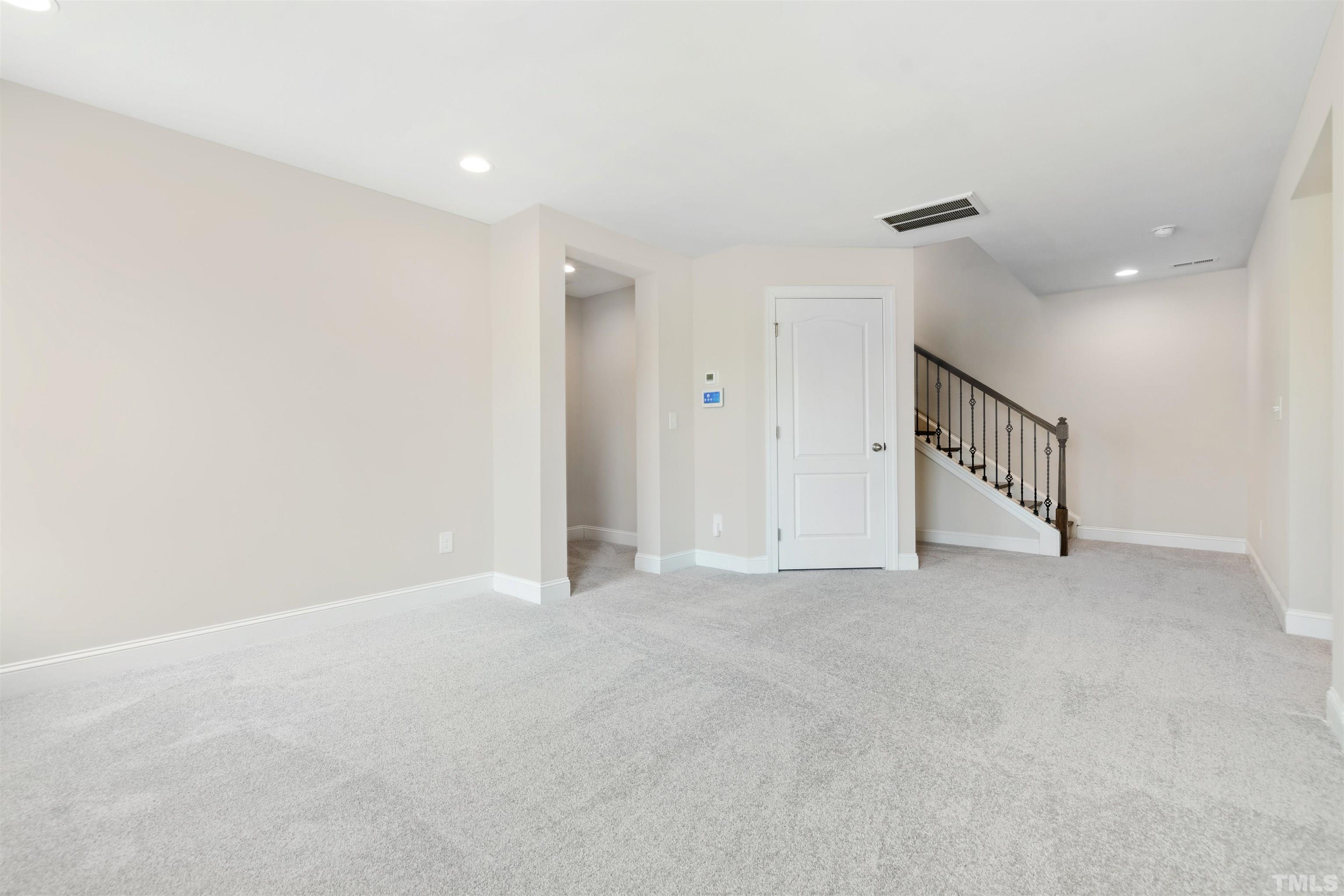 223 Alamosa Place Property Photo 27