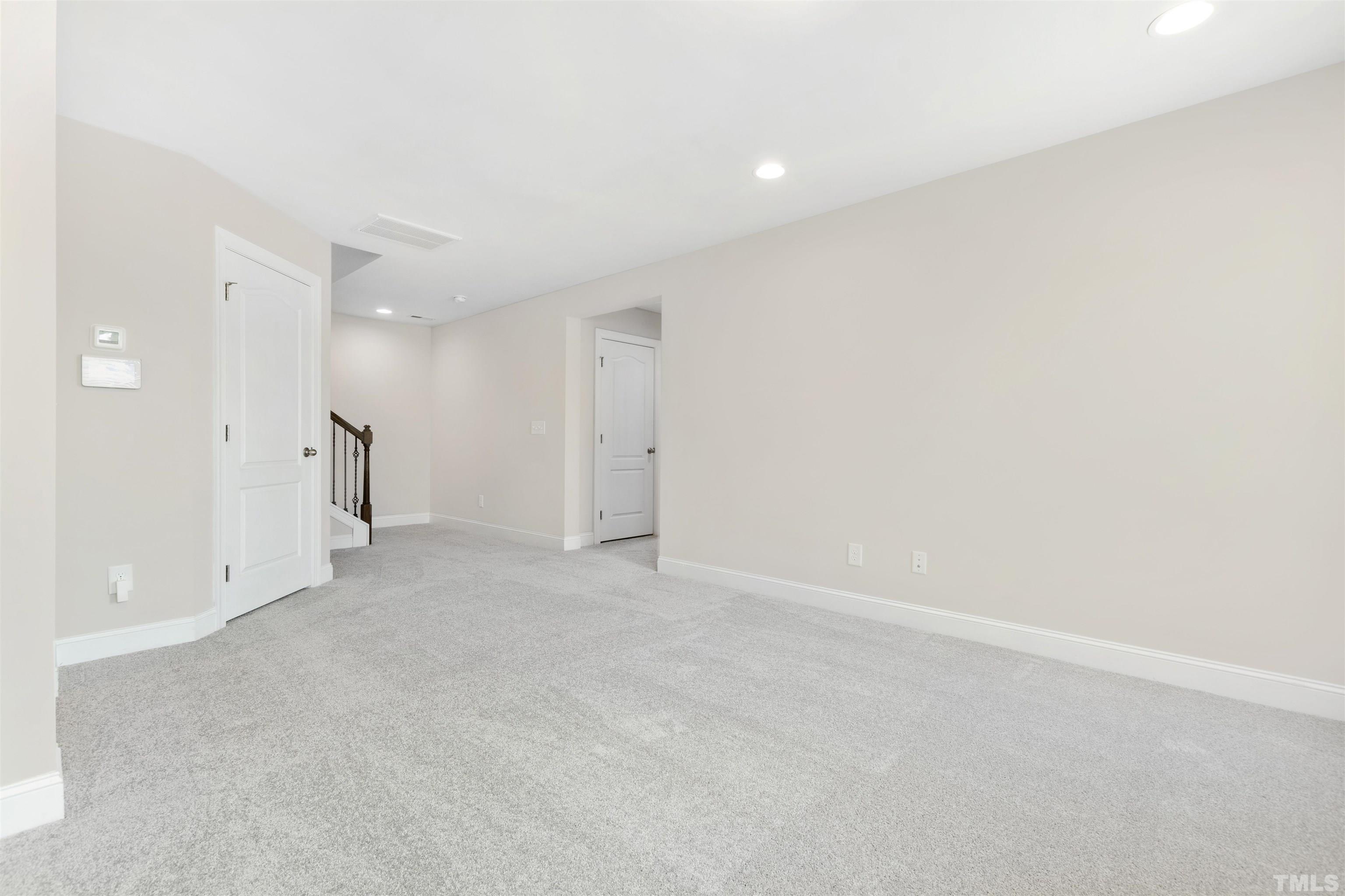 223 Alamosa Place Property Photo 28