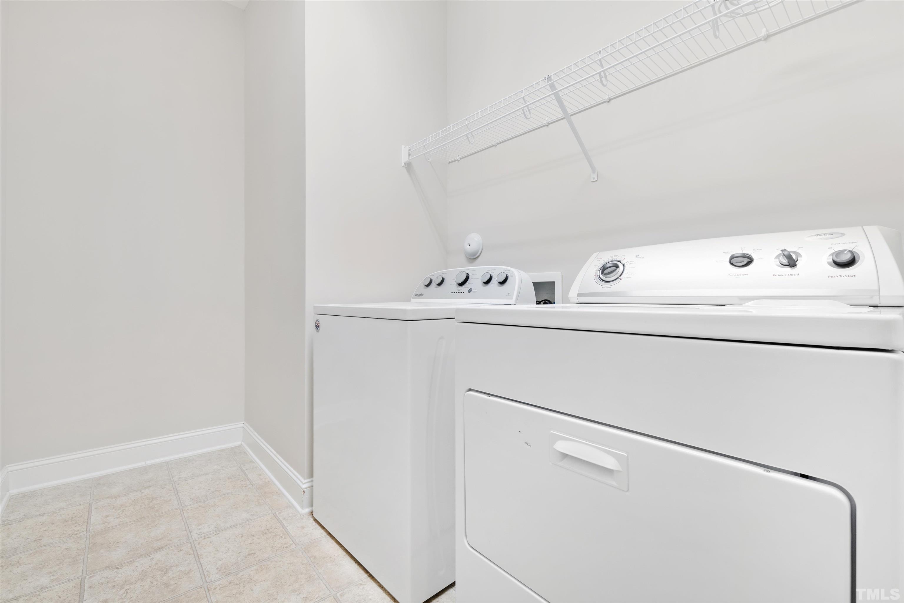 223 Alamosa Place Property Photo 37