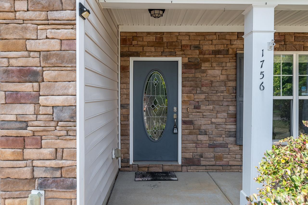 1756 Laurel Park Place Property Photo 3