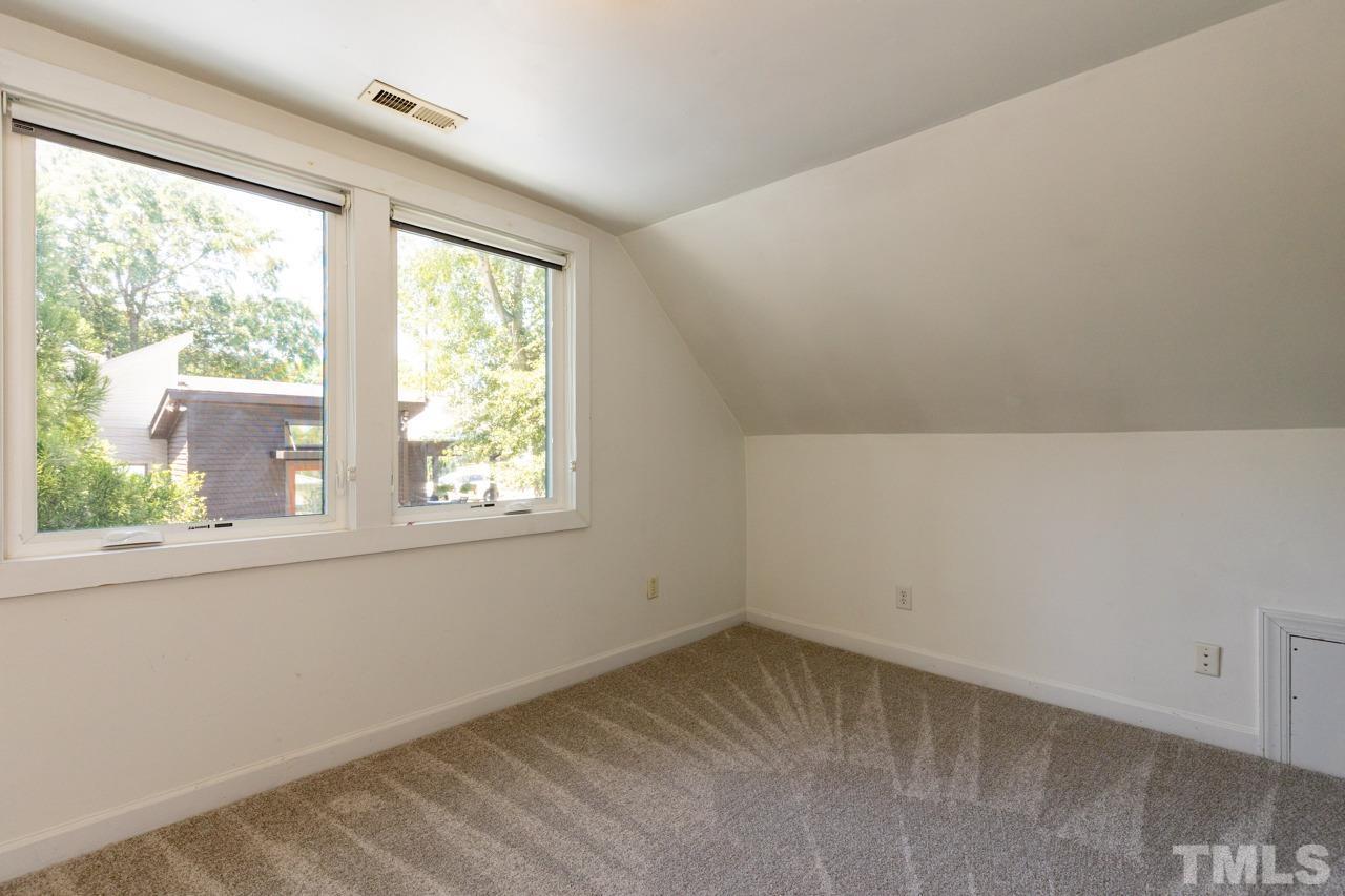 622 New Road Property Photo 21