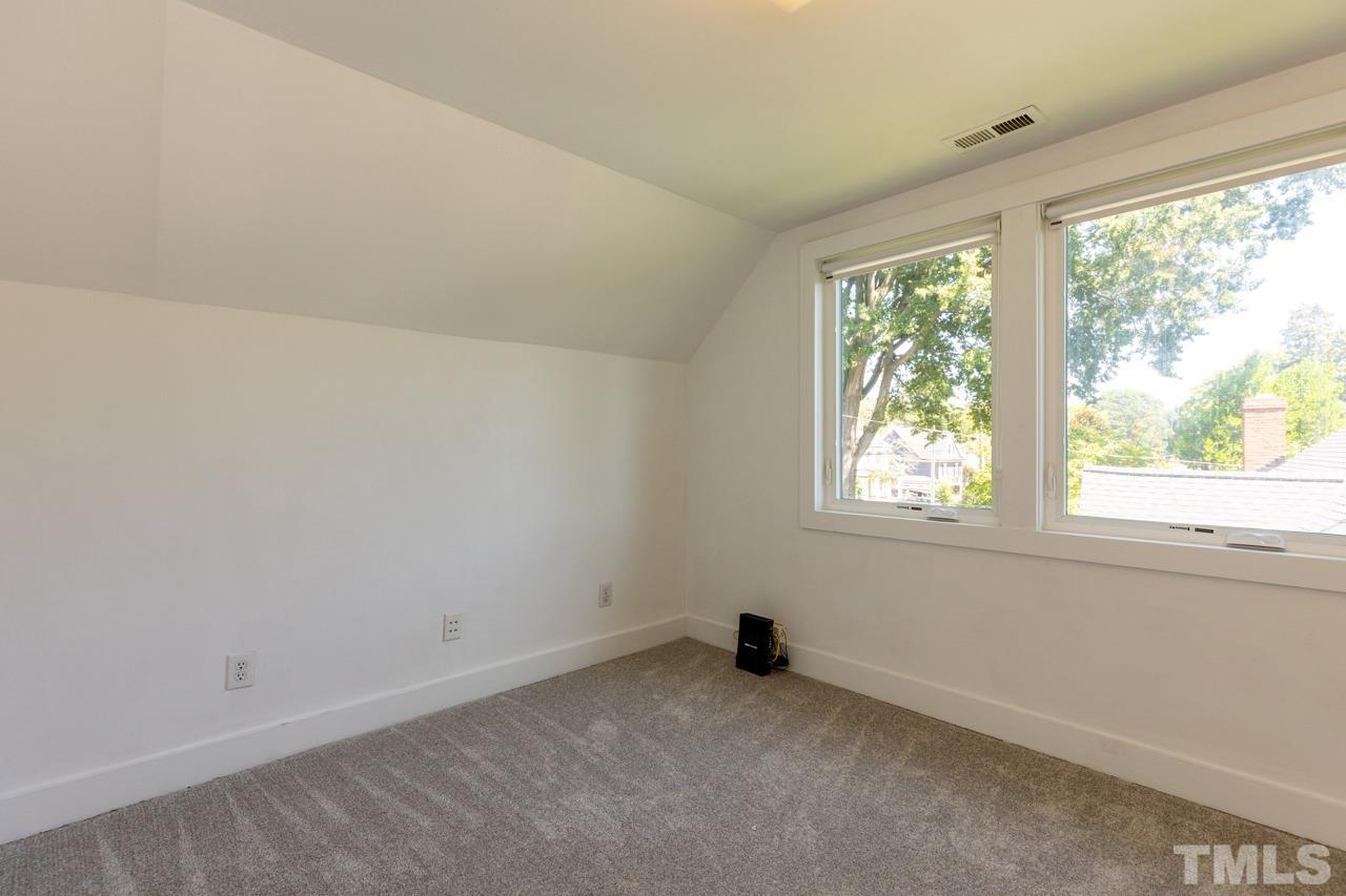 622 New Road Property Photo 25