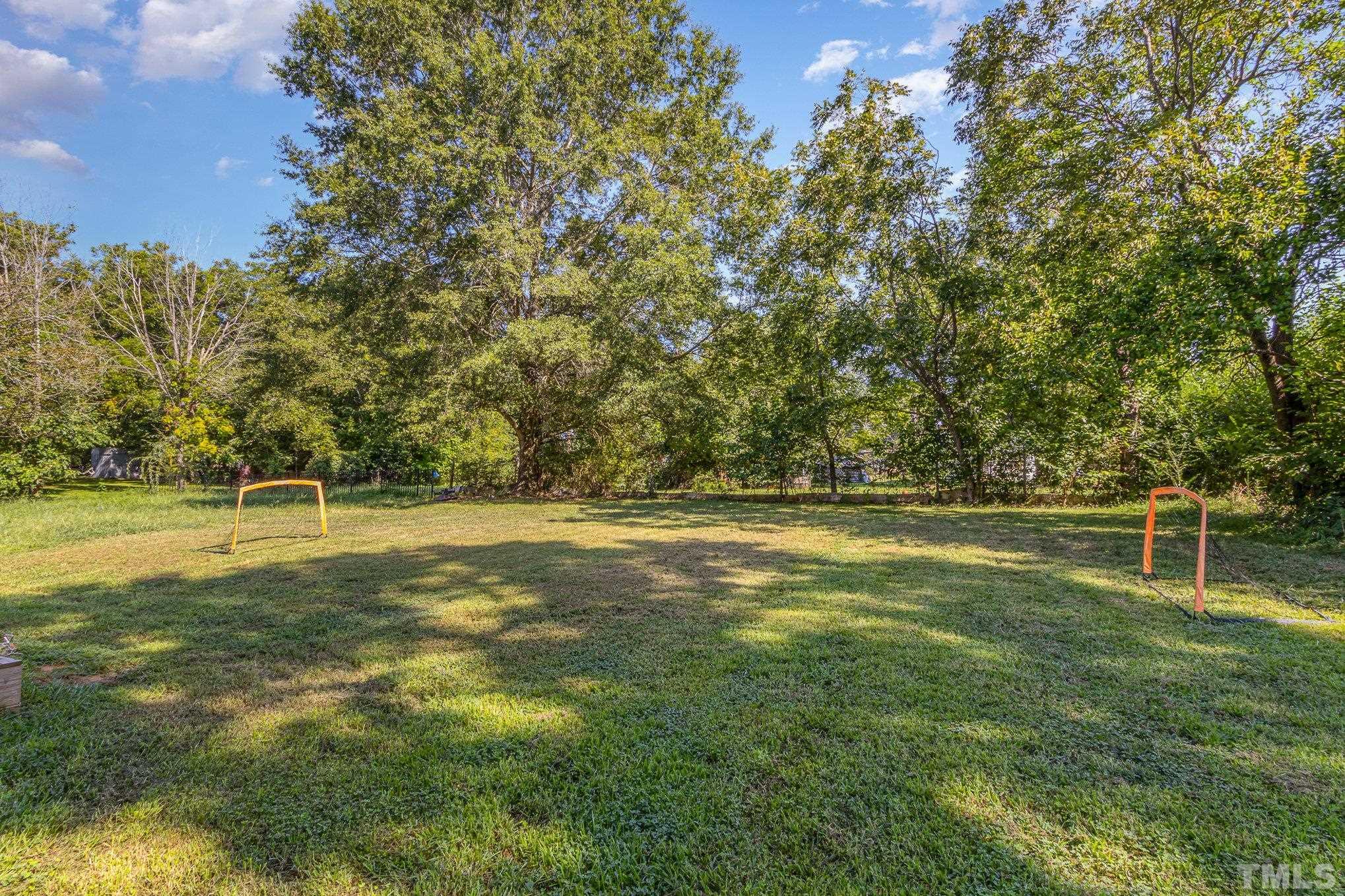 705b E Green Street Property Photo 16