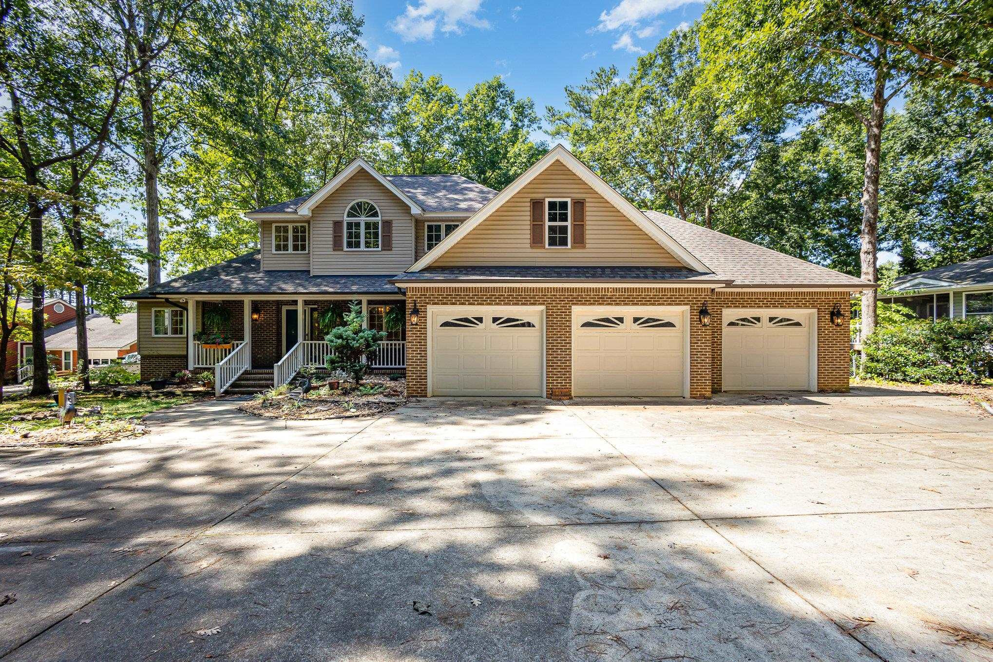104 Fawn Cove Property Photo 2