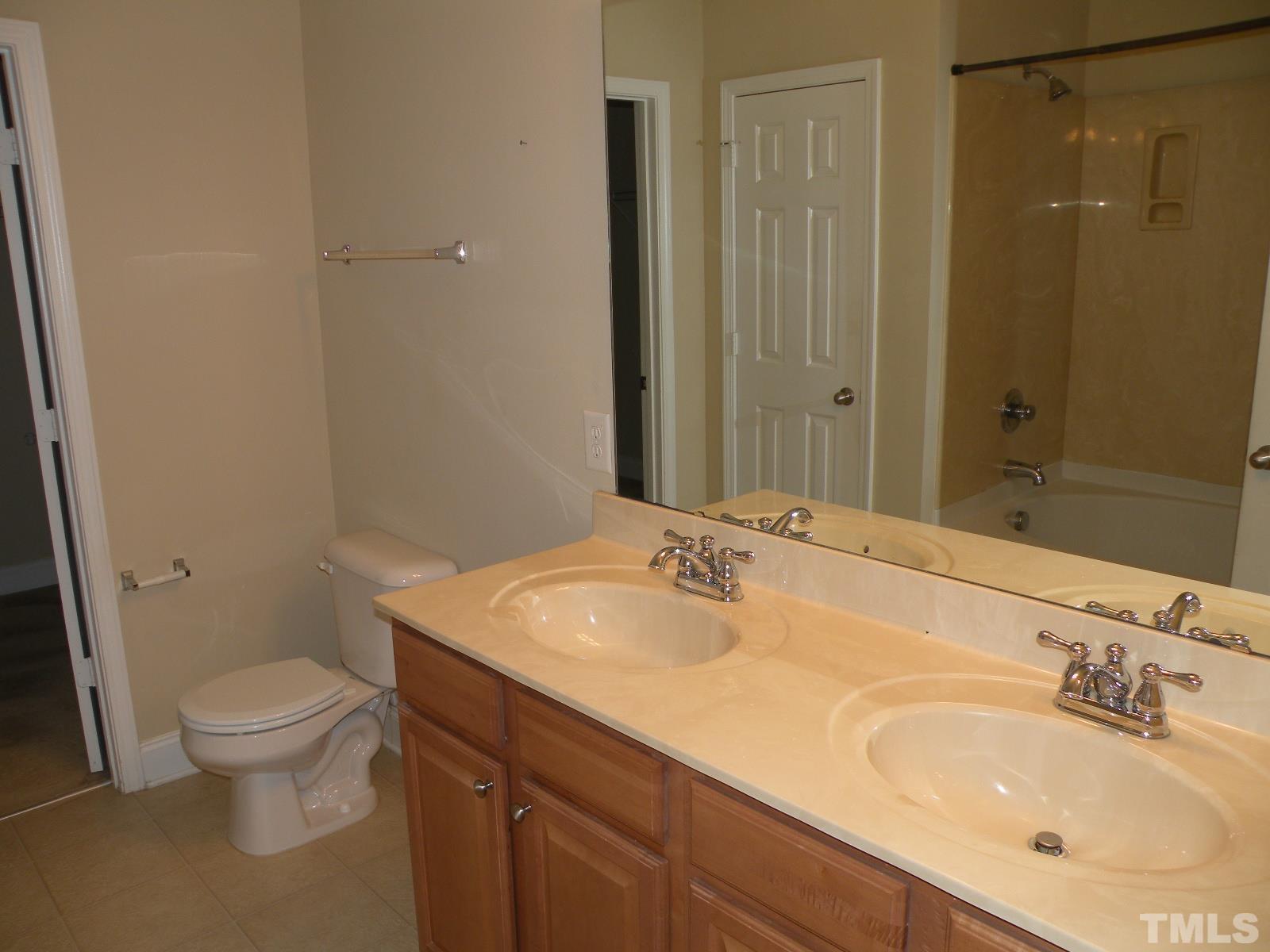 327 Larktree Lane Property Photo 11
