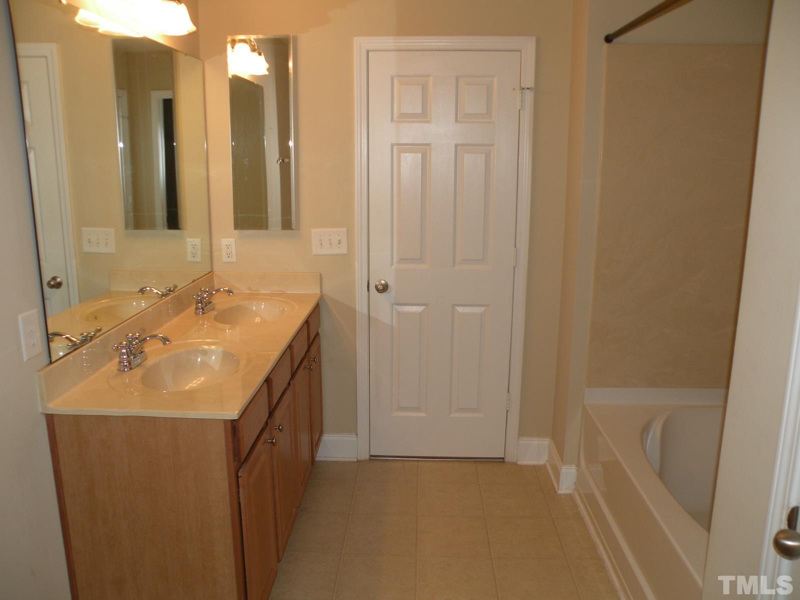 327 Larktree Lane Property Photo 12