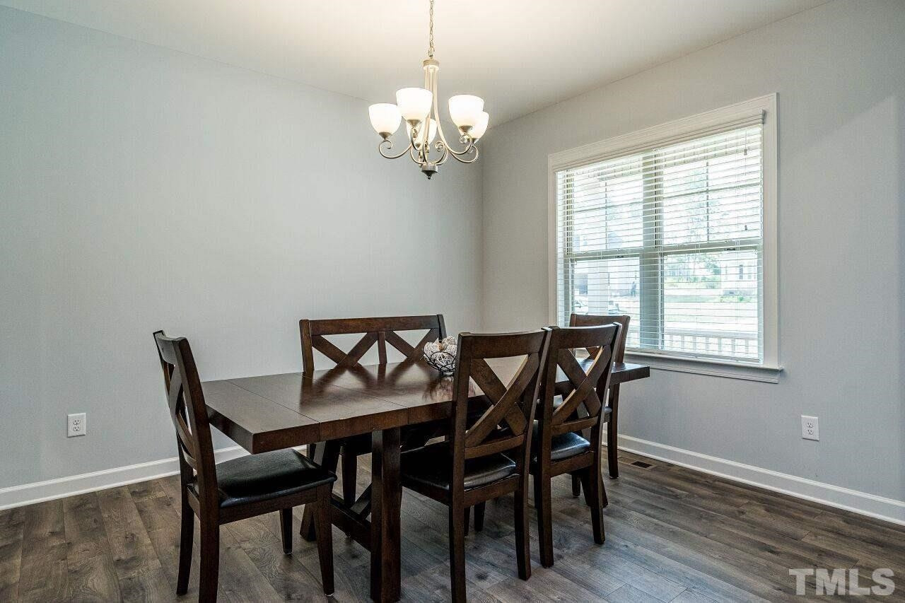 114 Lasswade Court Property Photo 2