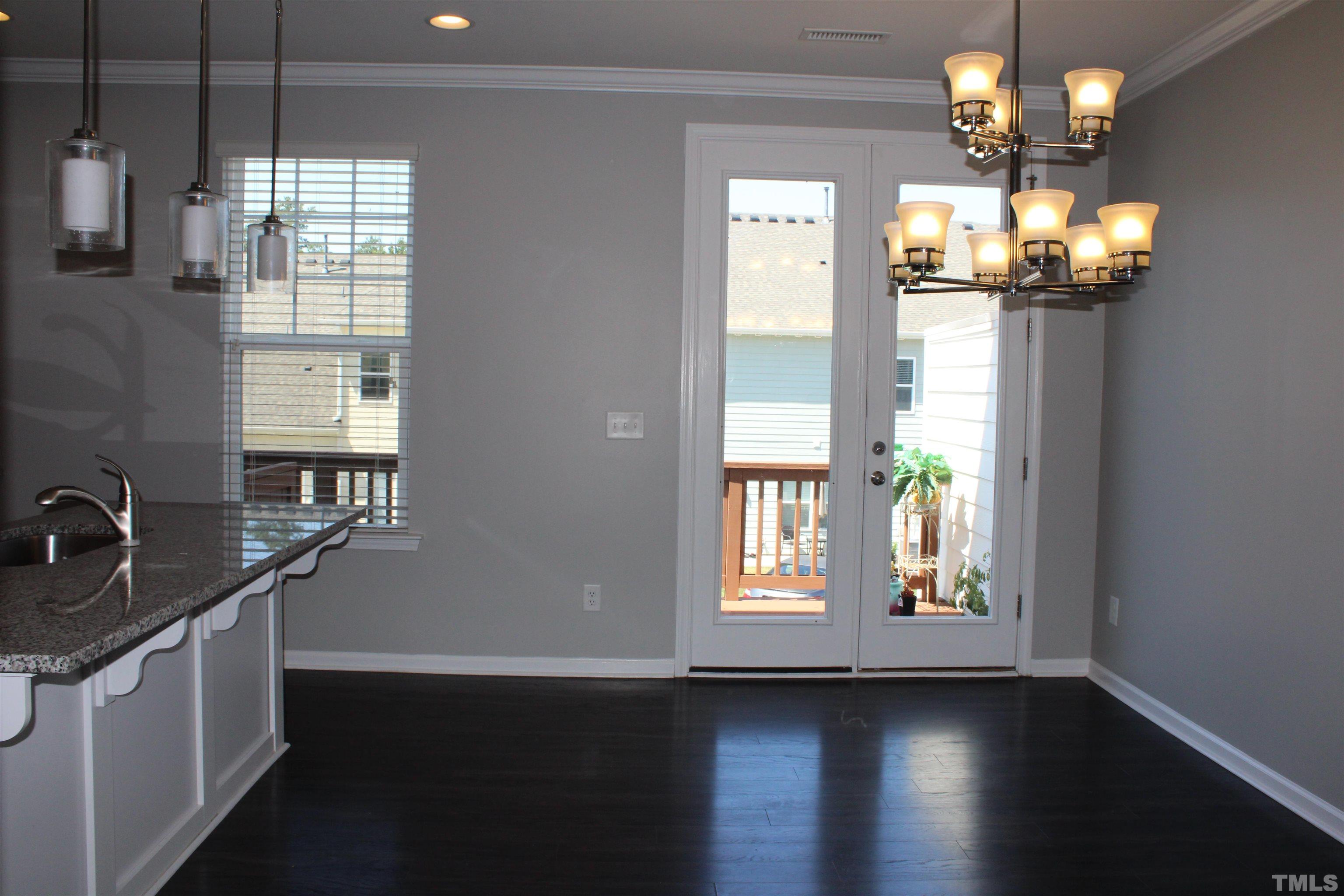 587 Grand Central Station Property Photo 12