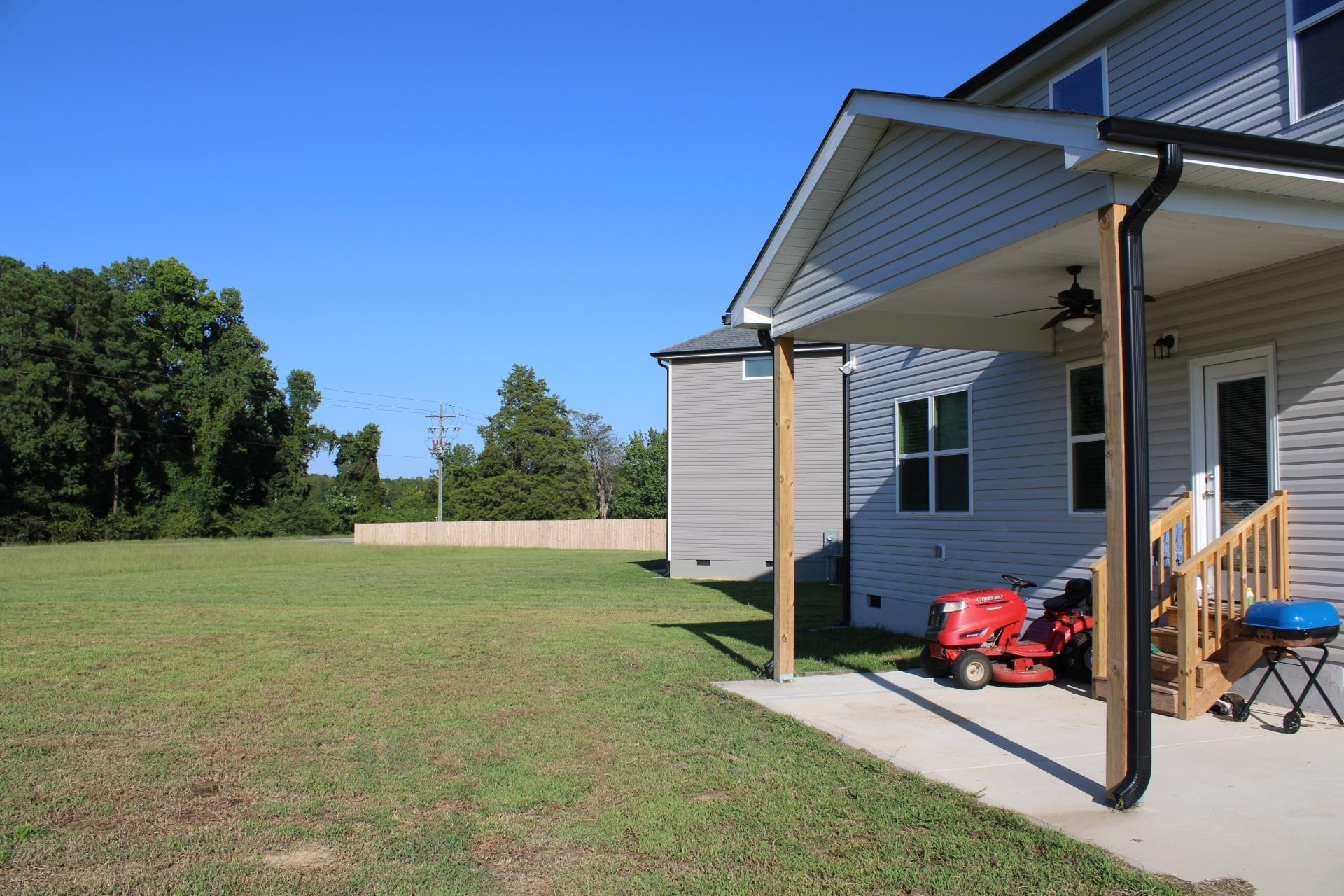 363 Avery Meadows Drive Property Photo 9