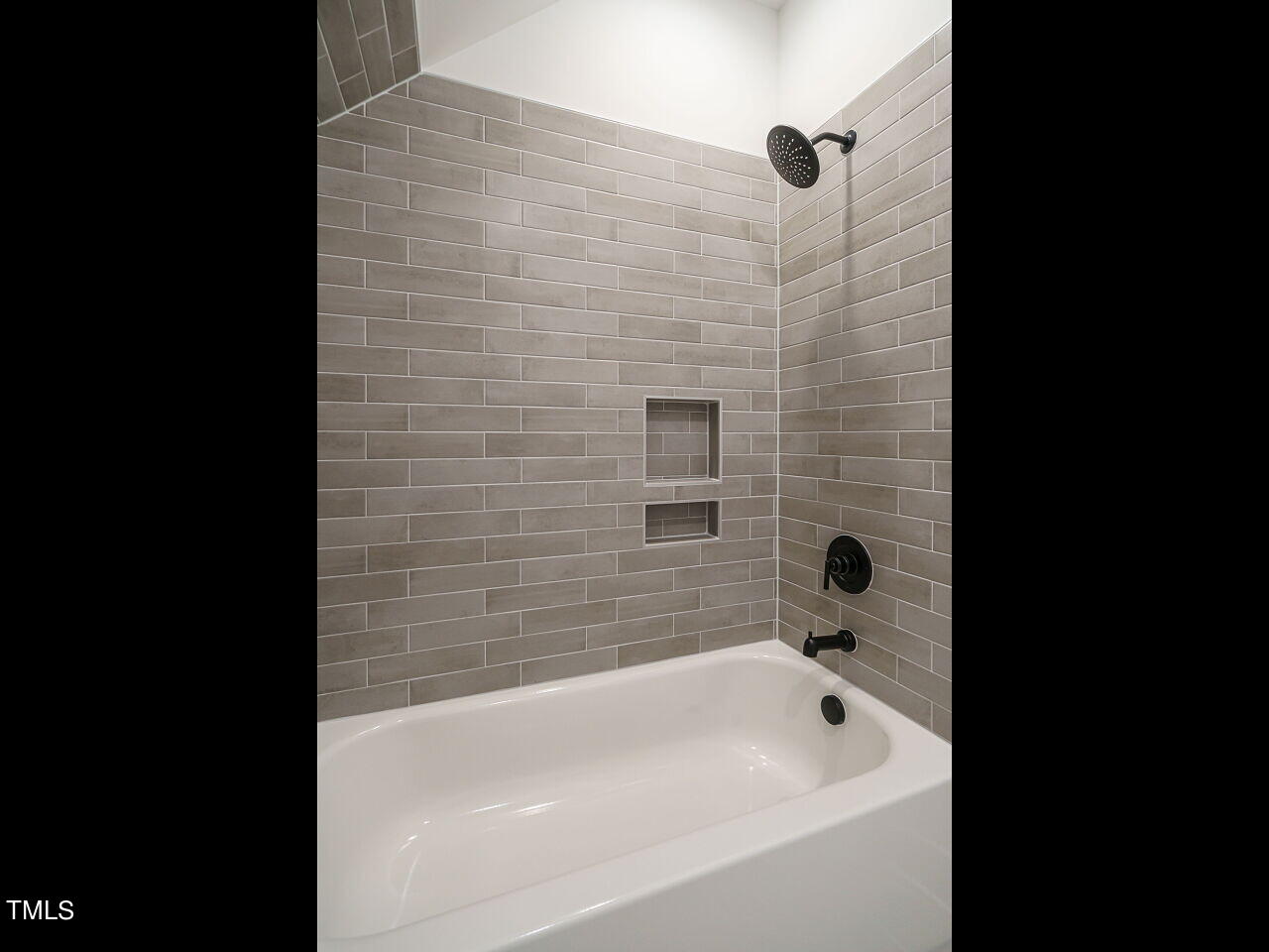 180 Pondhurst Lane Property Photo 32