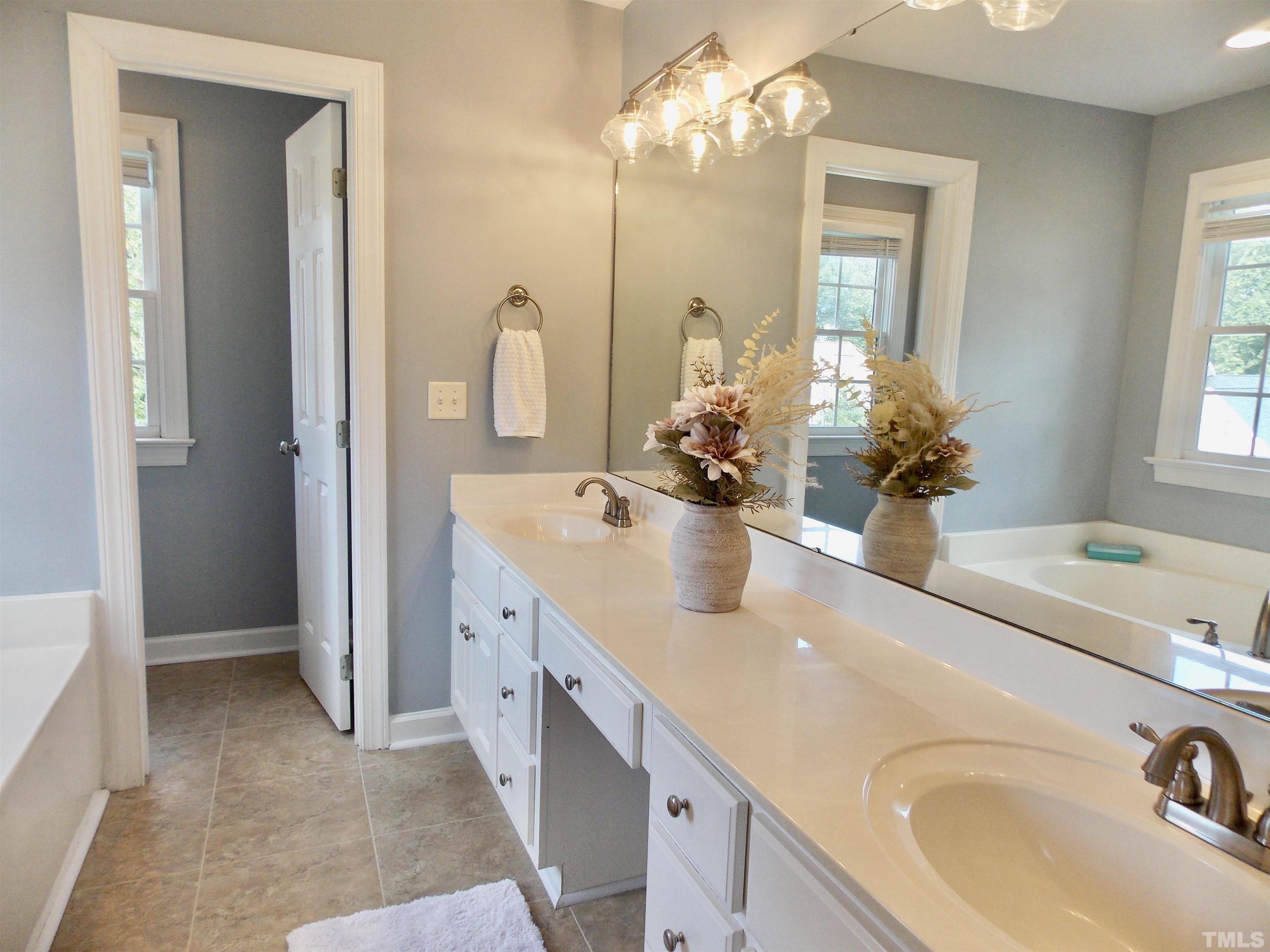 128 Hein Drive Property Photo 31