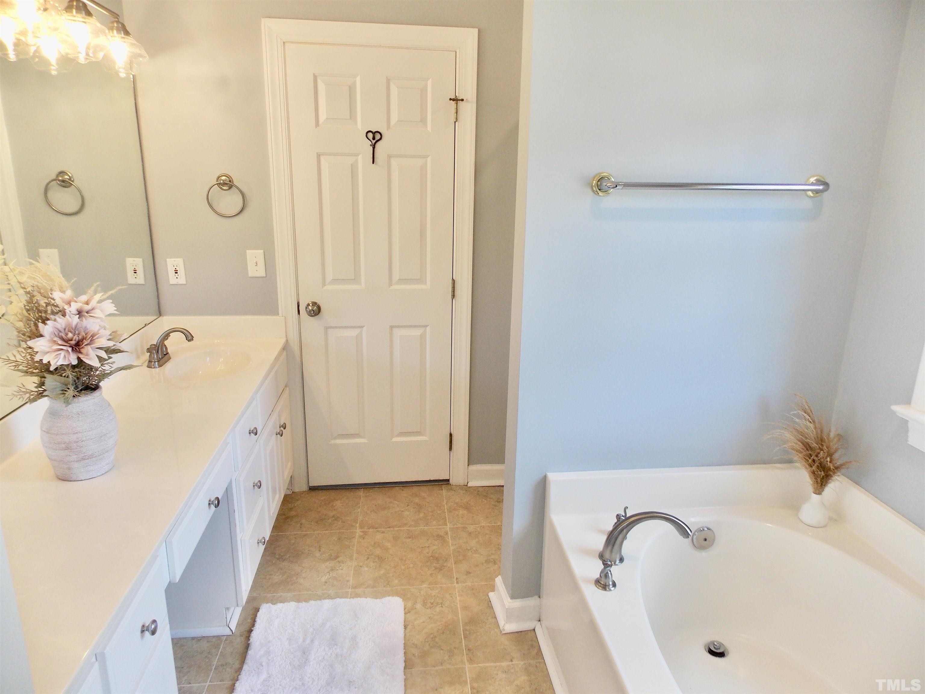 128 Hein Drive Property Photo 33