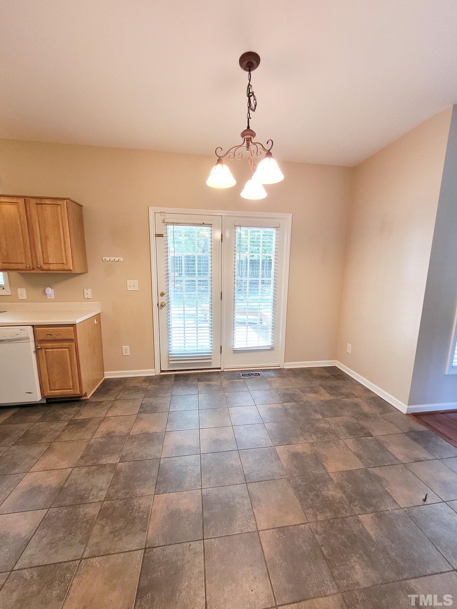 2405 Newby Court Property Photo 7