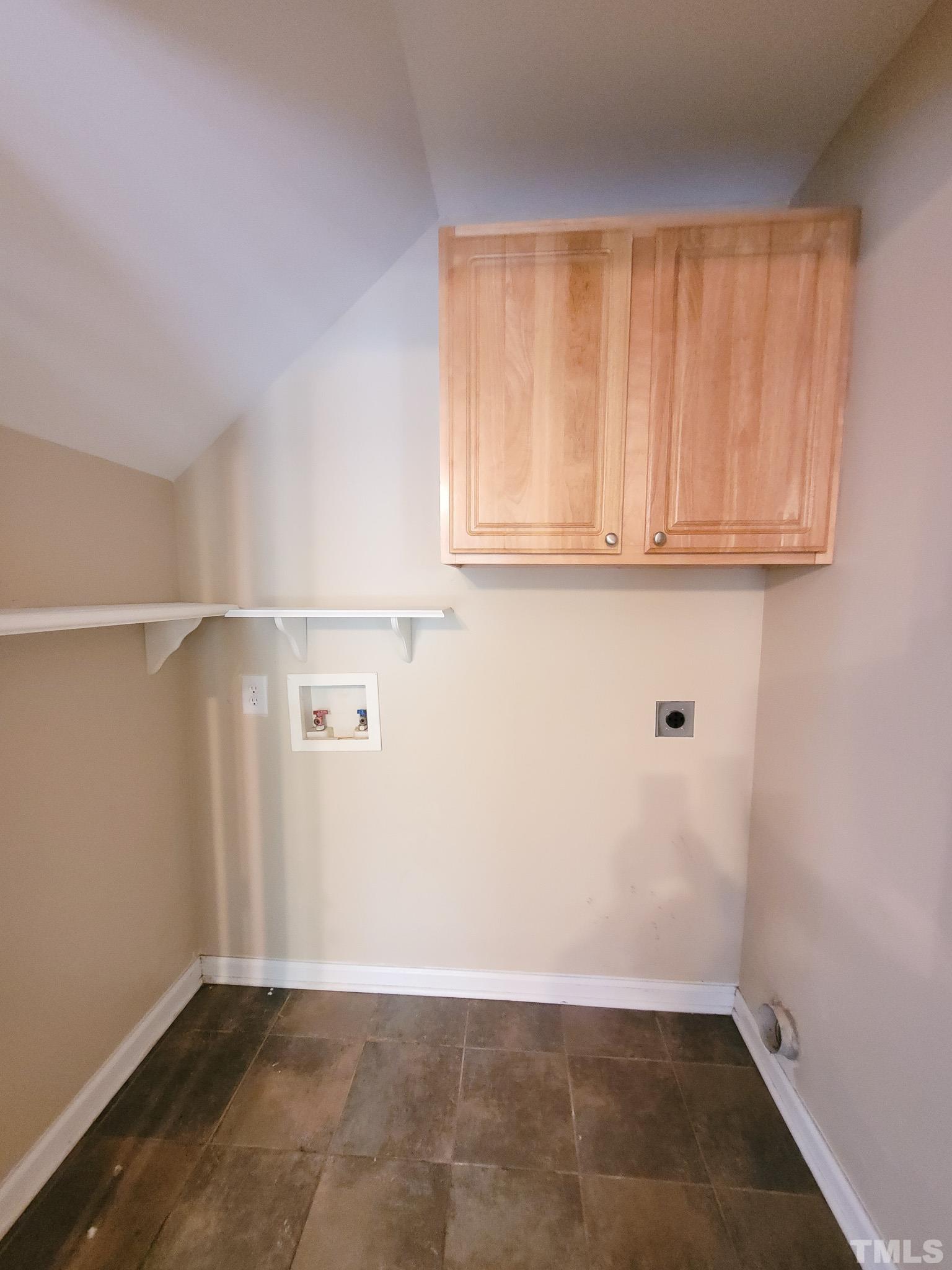 2405 Newby Court Property Photo 14