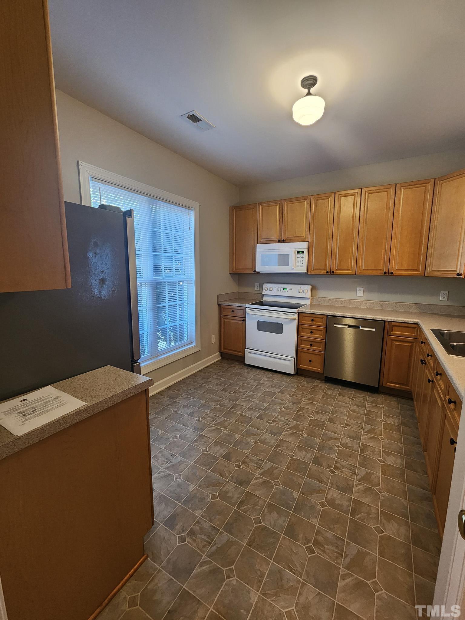 104 Sir William Lane Property Photo 4