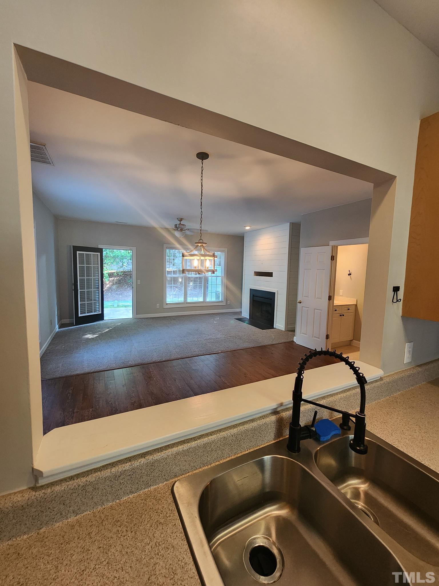 104 Sir William Lane Property Photo 8