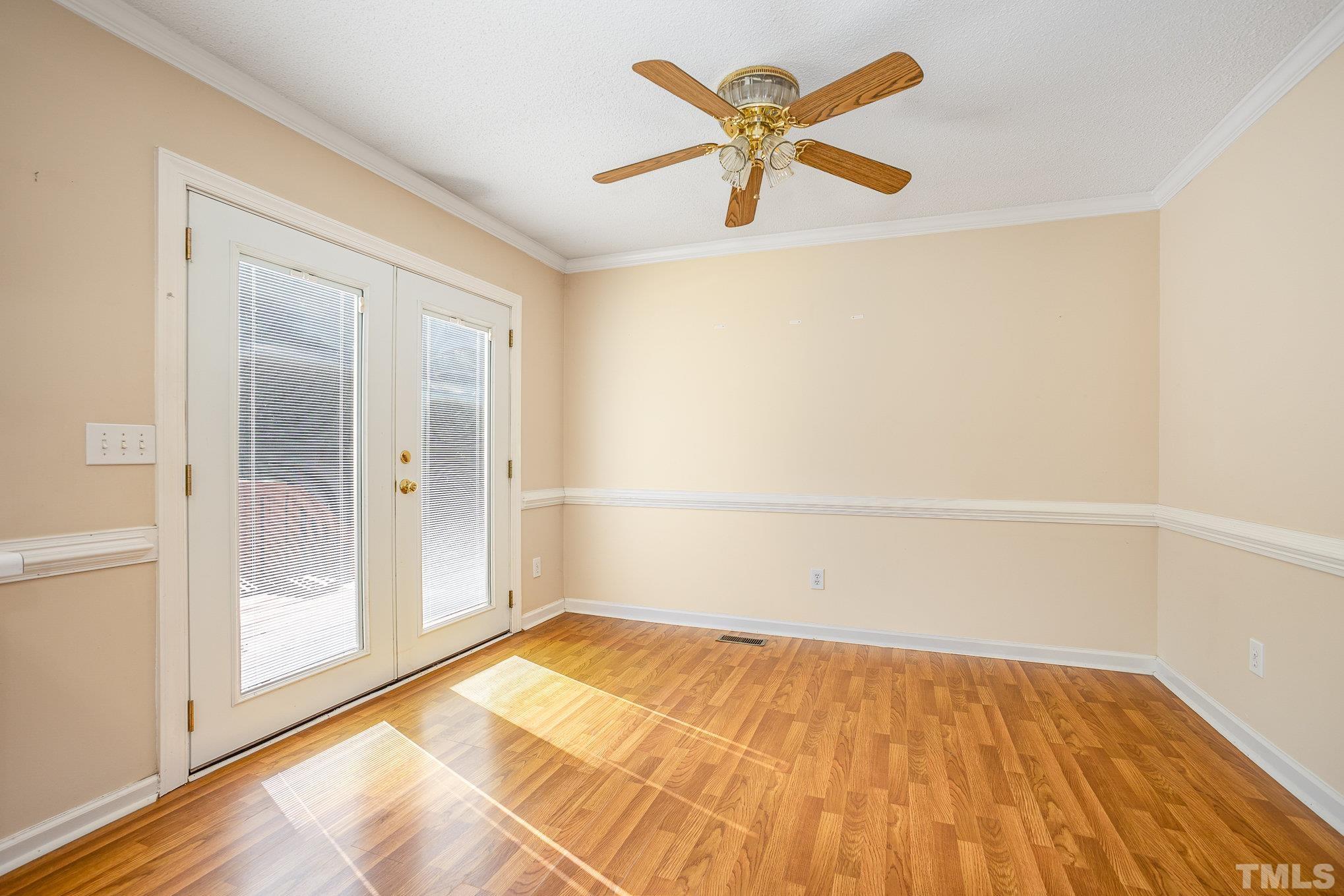 160 Kent Street Property Photo 10