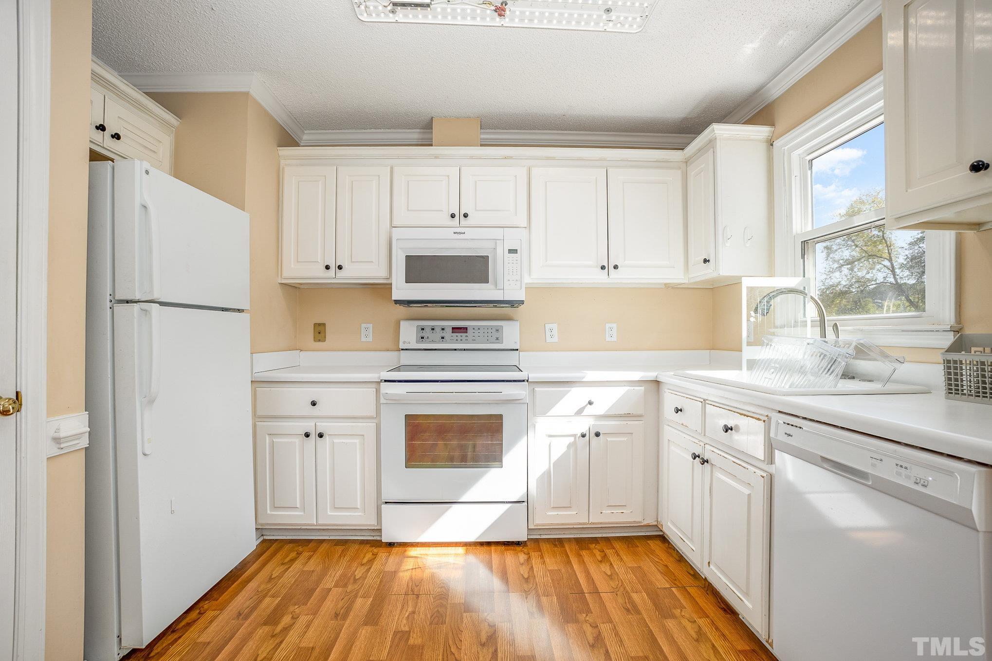 160 Kent Street Property Photo 11