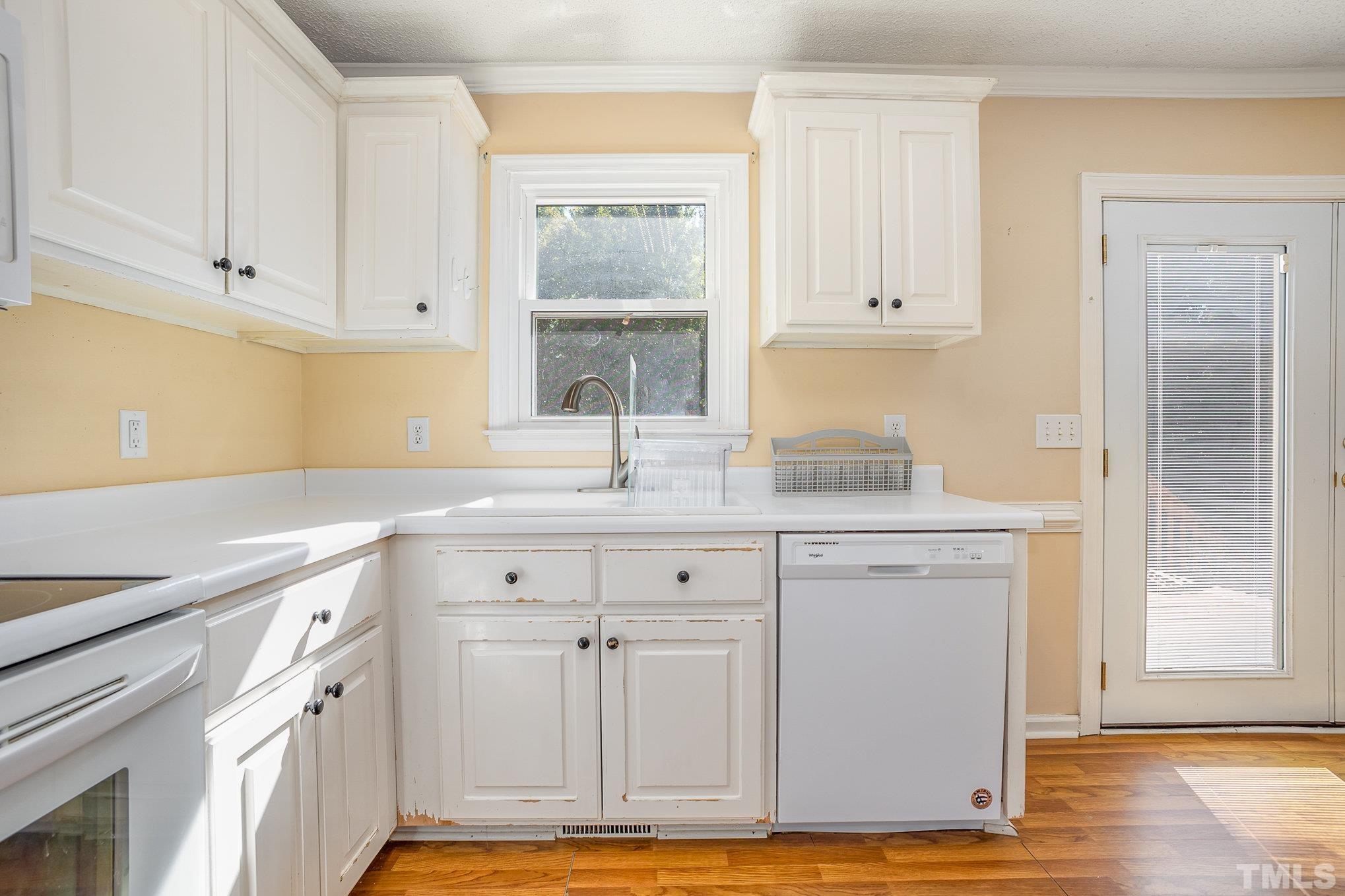 160 Kent Street Property Photo 12