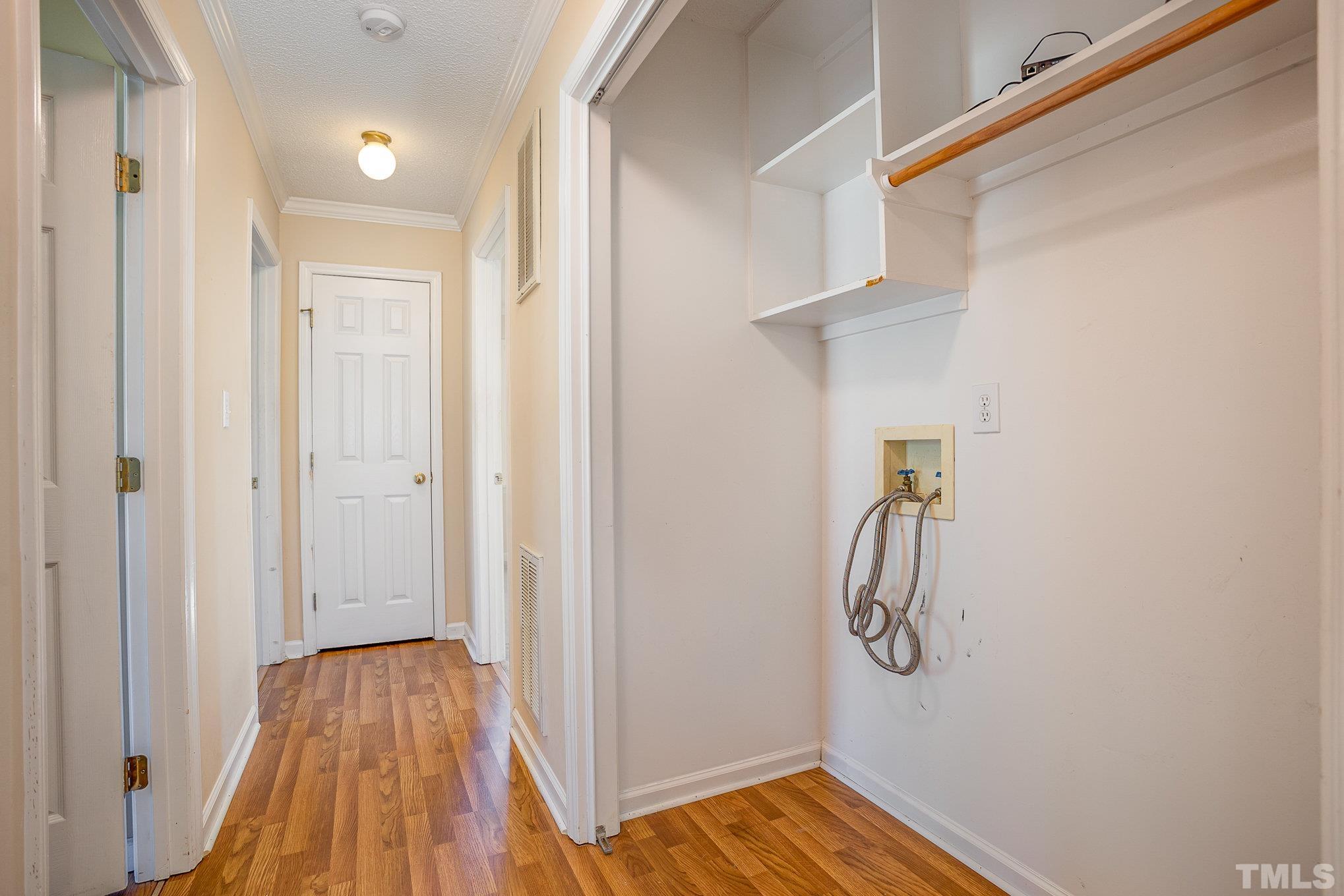 160 Kent Street Property Photo 14