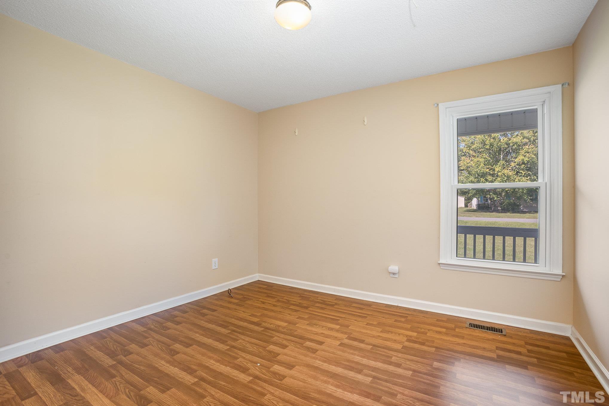 160 Kent Street Property Photo 16