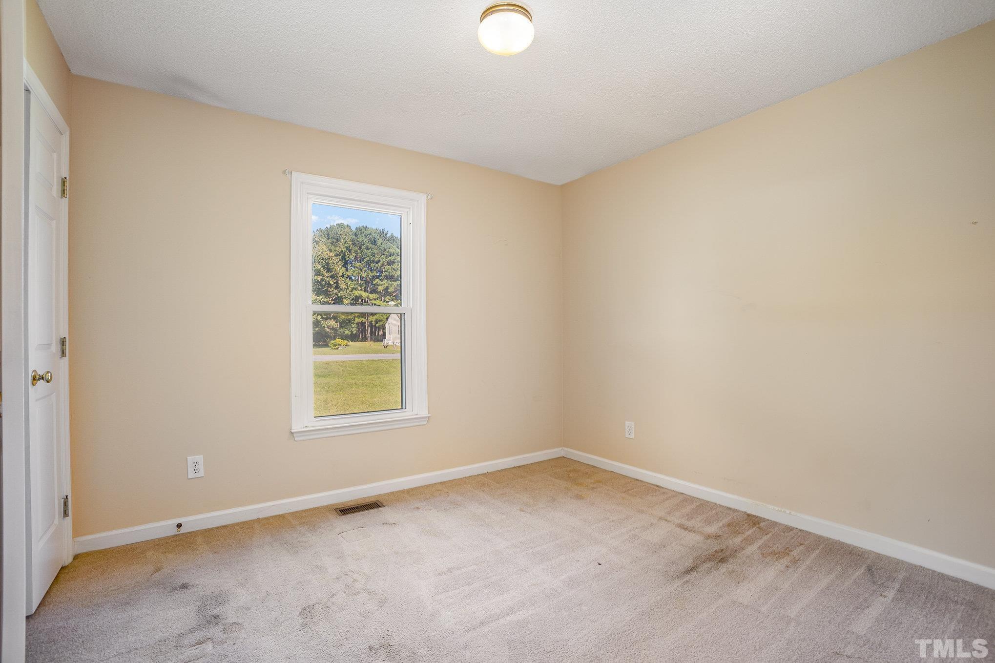 160 Kent Street Property Photo 17