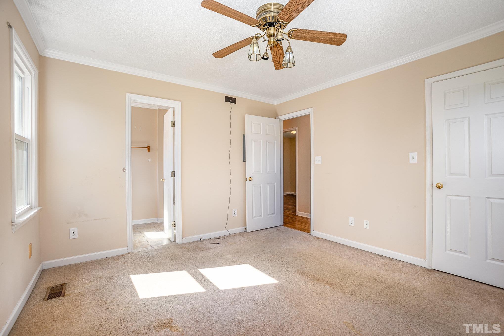 160 Kent Street Property Photo 19