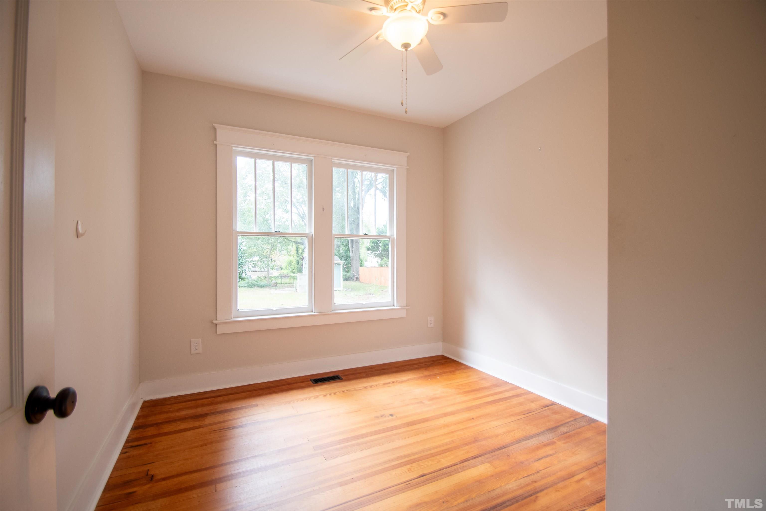 208 E Sycamore Drive Property Photo 21