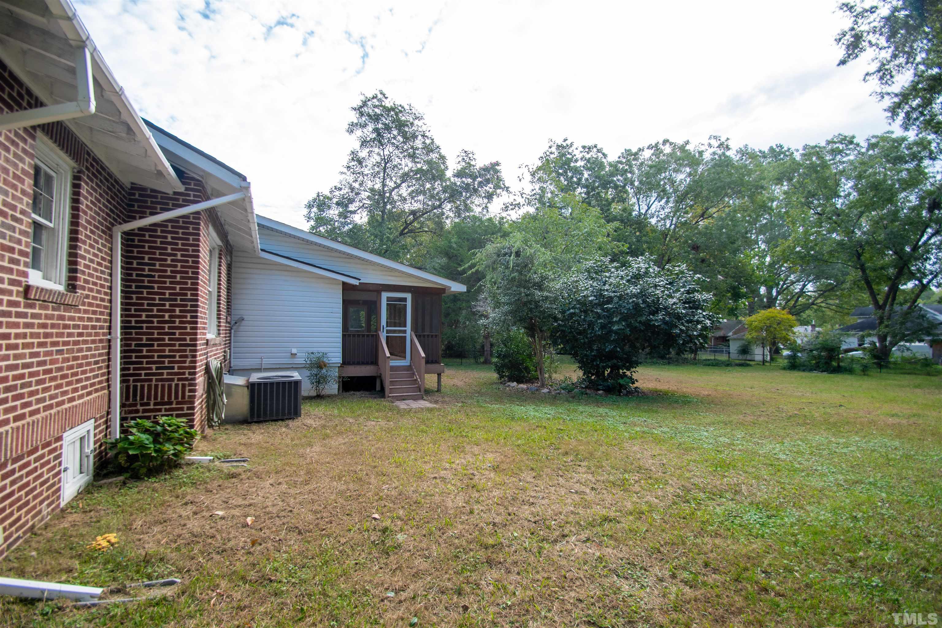 208 E Sycamore Drive Property Photo 34