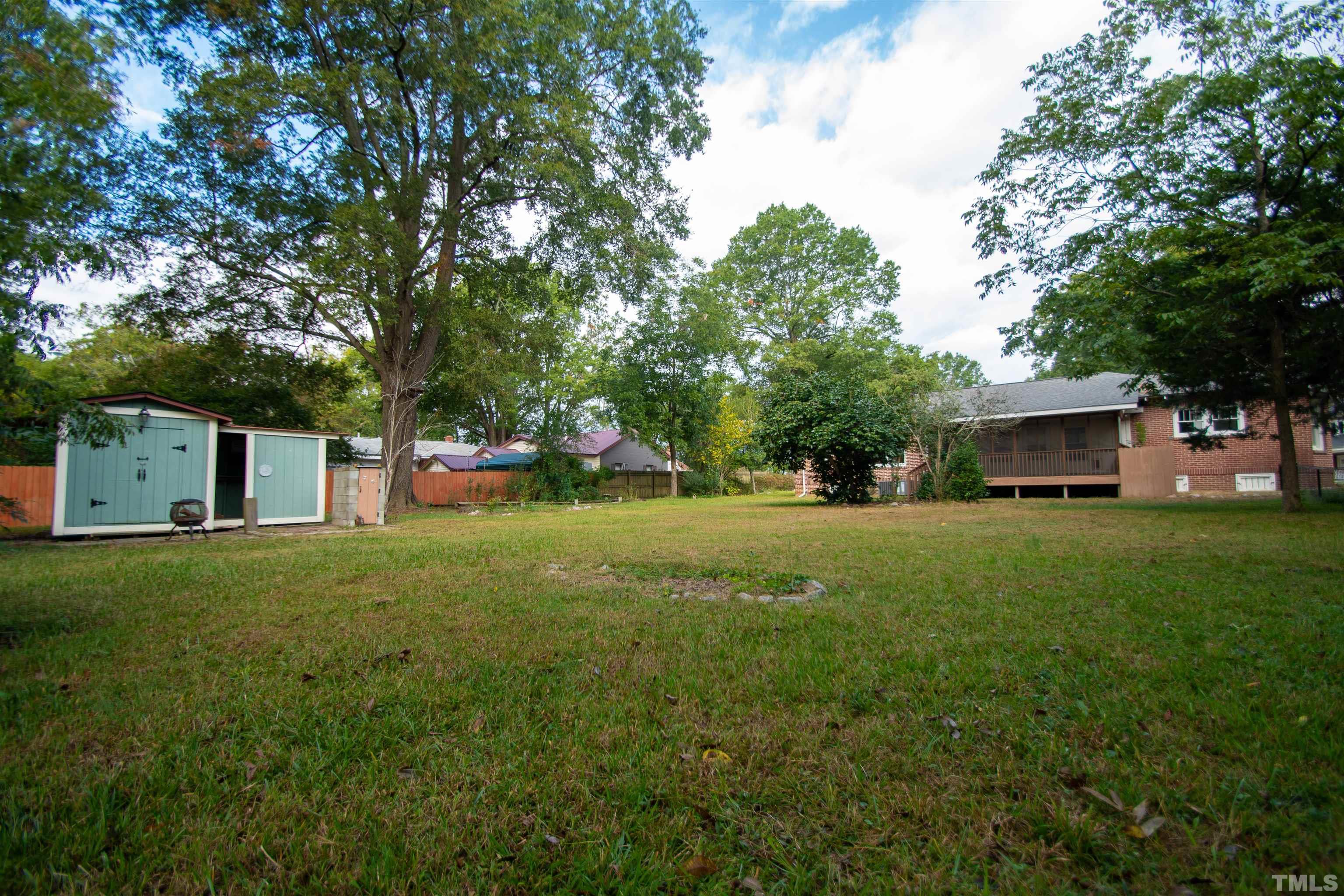 208 E Sycamore Drive Property Photo 36