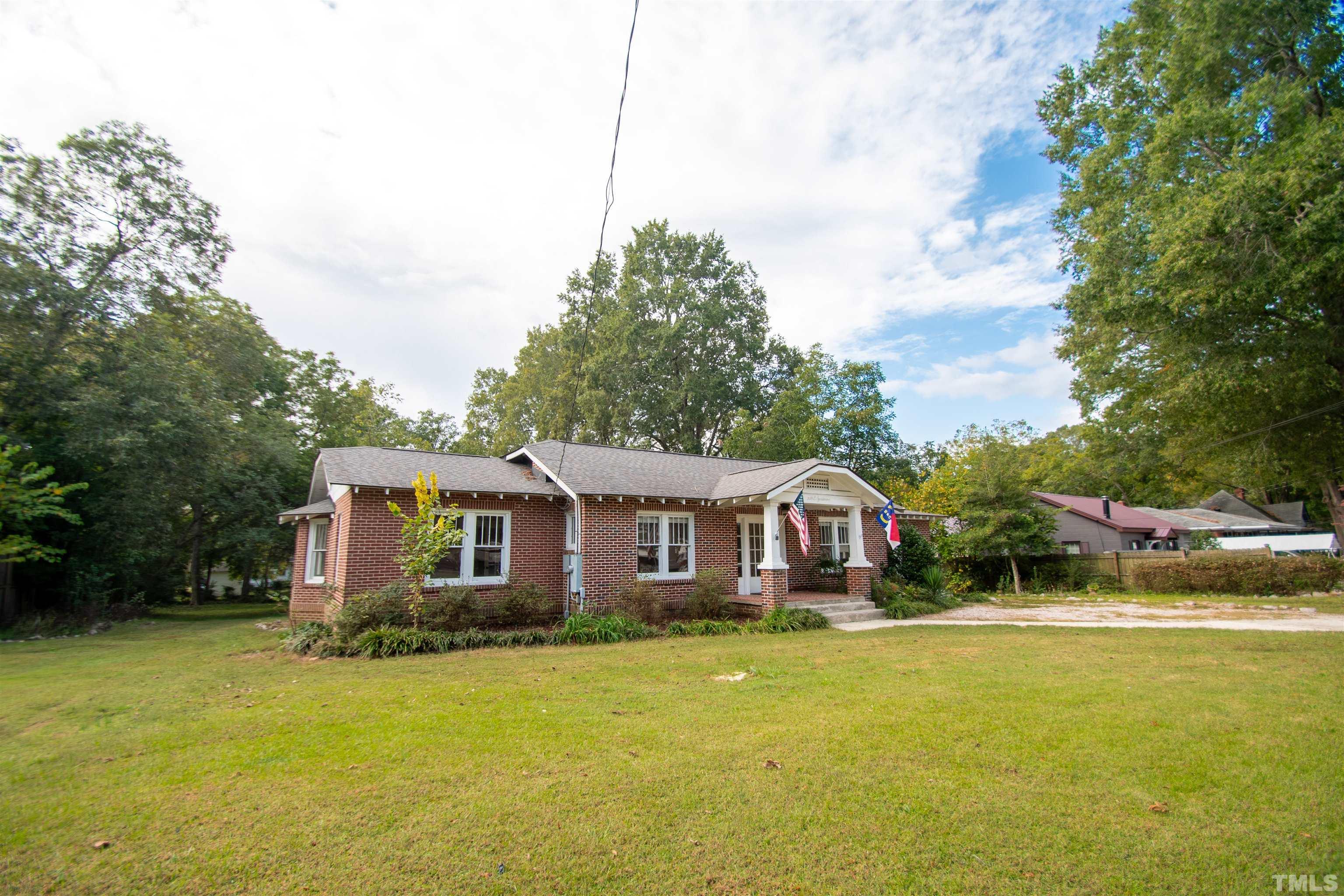 208 E Sycamore Drive Property Photo 40